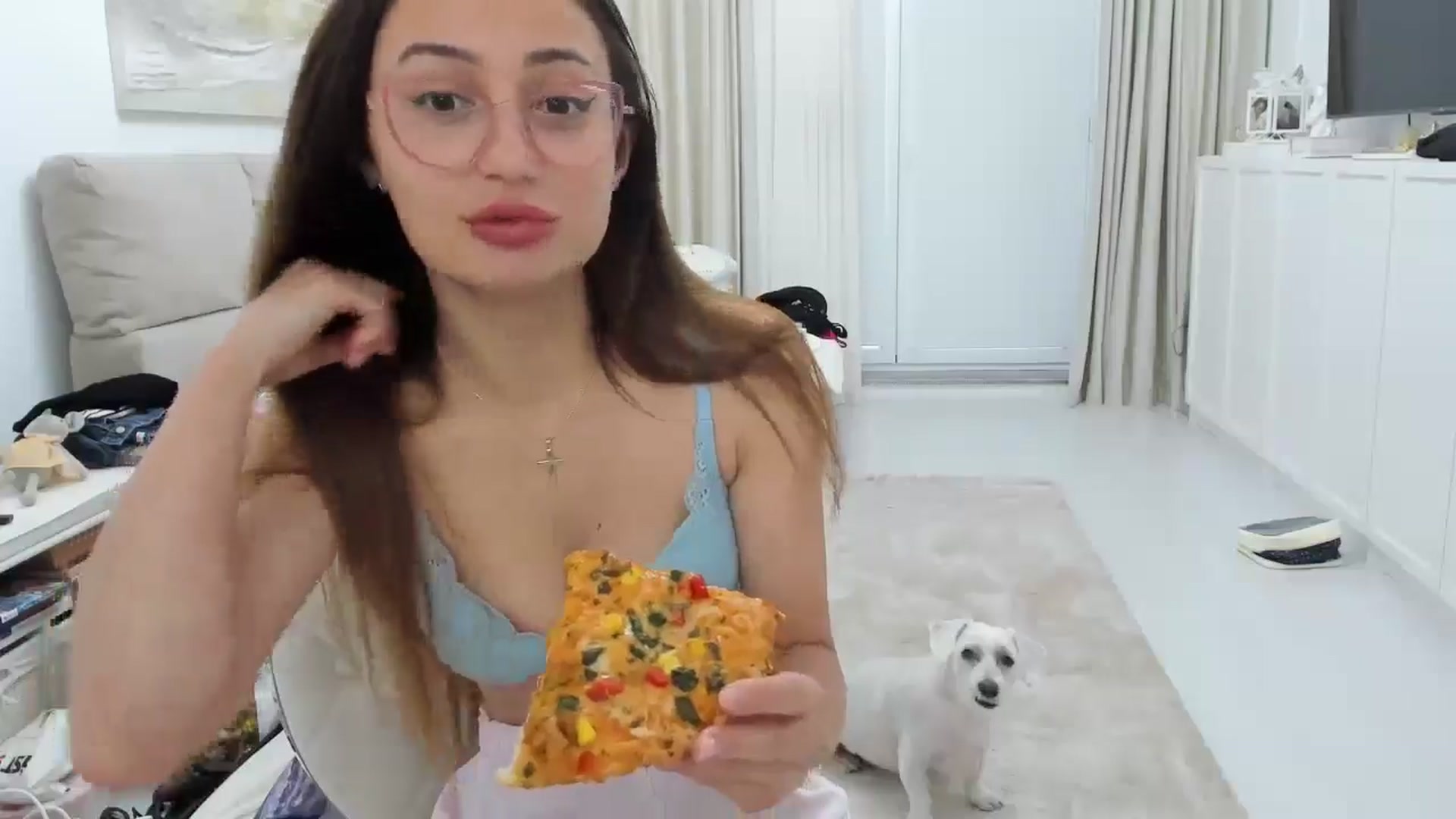 Gallery image thumbnail from Wennndyk's myfreecams stream on, 05/25/2024, 17:25 image 15 of 20