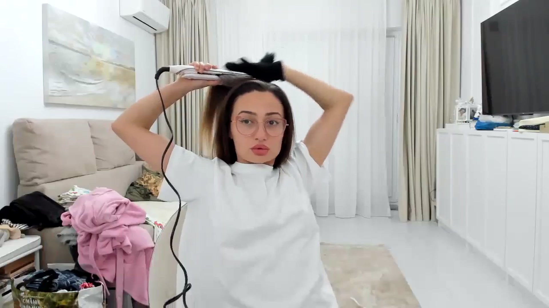 Gallery image thumbnail from Wennndyk's myfreecams stream on, 05/28/2024, 22:02 image 5 of 20