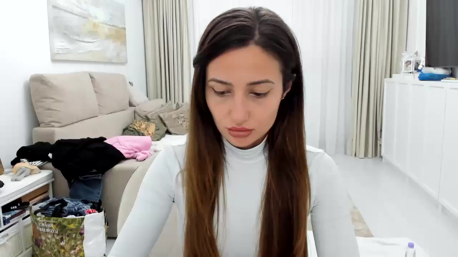 Gallery image thumbnail from Wennndyk's myfreecams stream on, 05/30/2024, 24:00 image 18 of 20