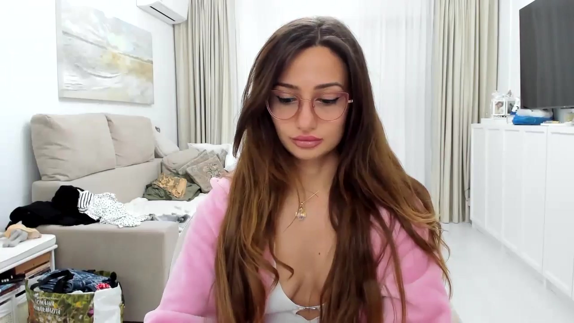 Gallery image thumbnail from Wennndyk's myfreecams stream on, 06/01/2024, 21:01 image 16 of 20