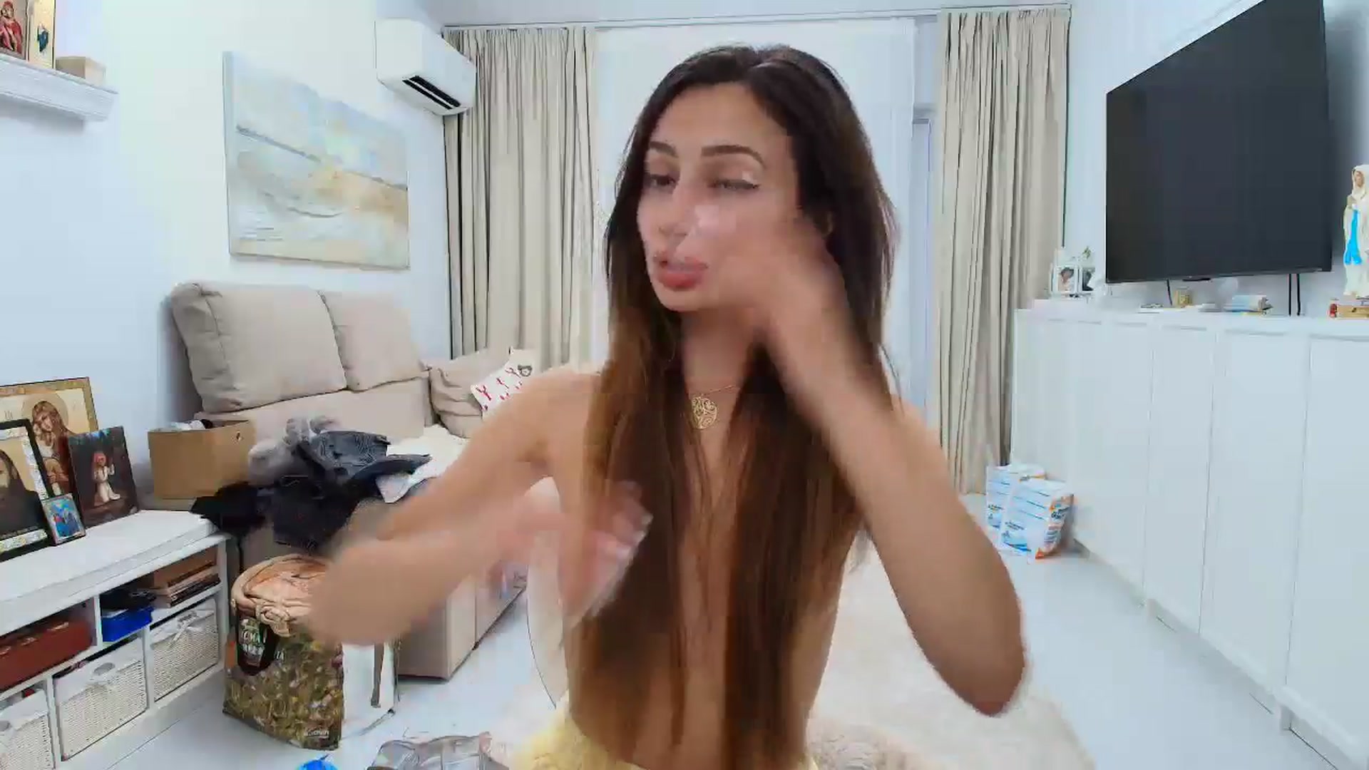Gallery image thumbnail from Wennndyk's myfreecams stream on, 07/12/2024, 18:29 image 7 of 20