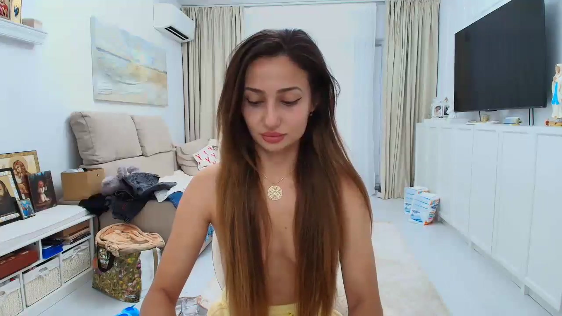 Gallery image thumbnail from Wennndyk's myfreecams stream on, 07/12/2024, 18:29 image 6 of 20