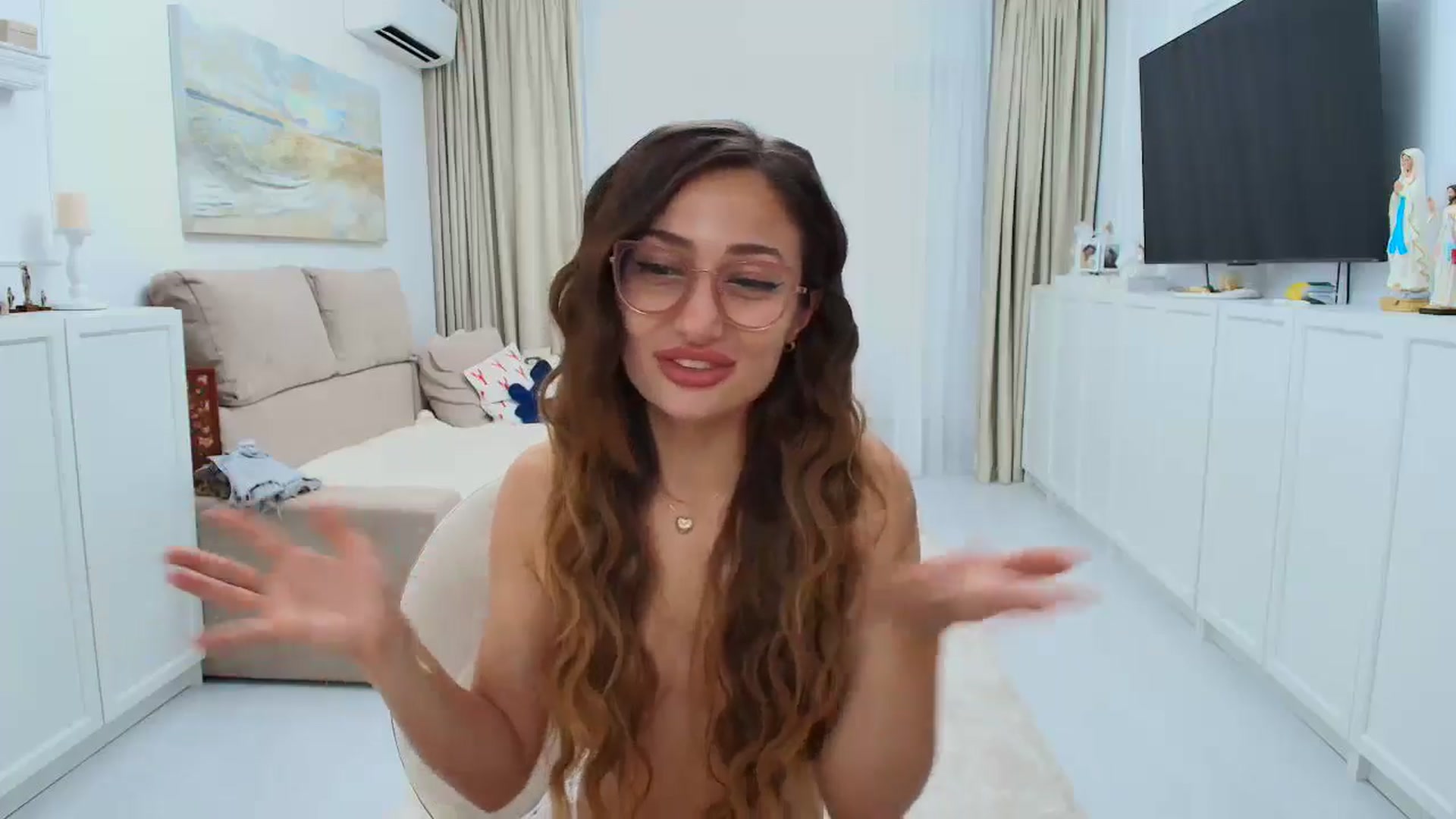 Gallery image thumbnail from Wennndyk's myfreecams stream on, 07/26/2024, 23:17 image 17 of 20