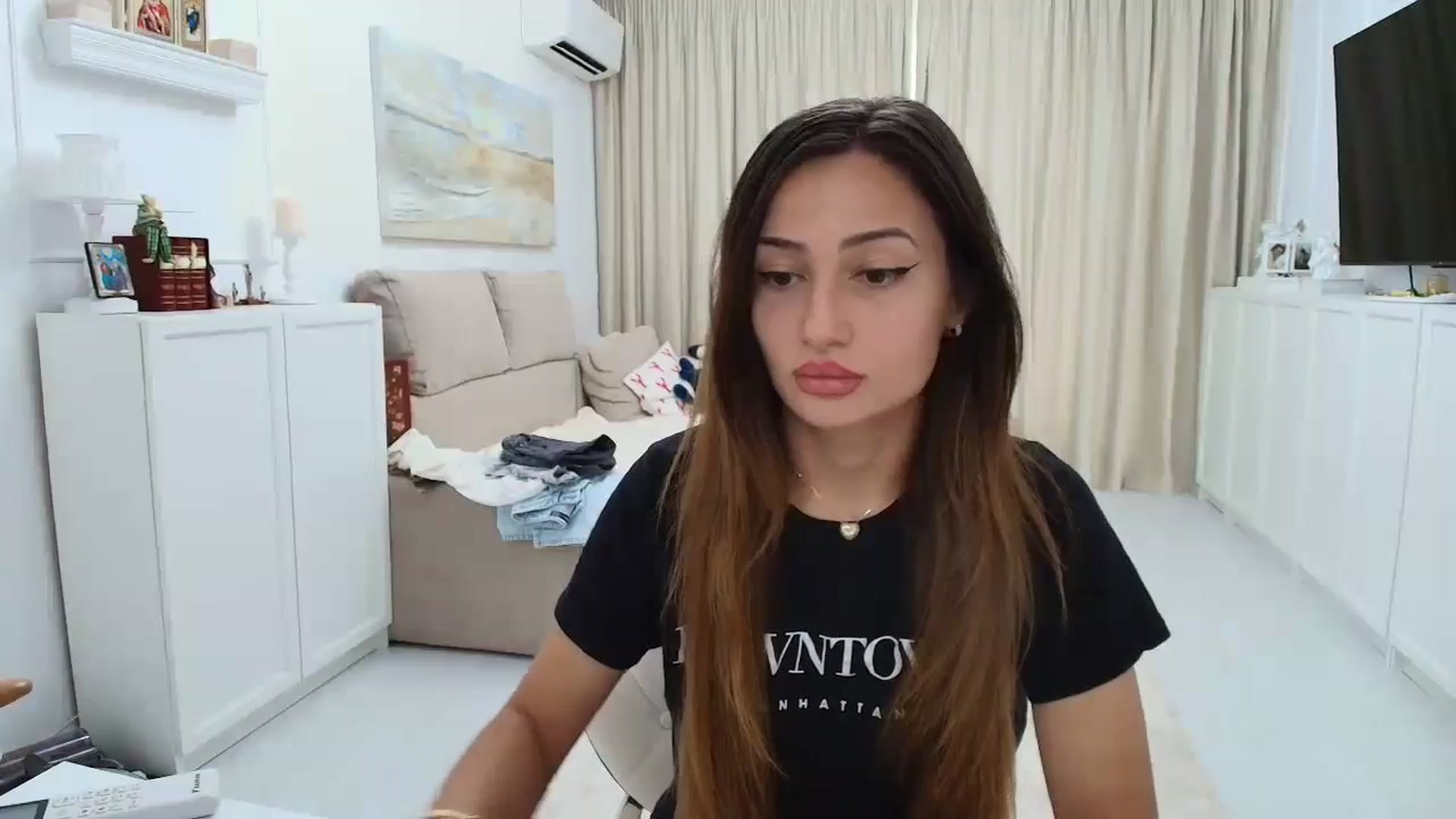 Gallery image thumbnail from Wennndyk's myfreecams stream on, 08/03/2024, 07:53 image 6 of 20