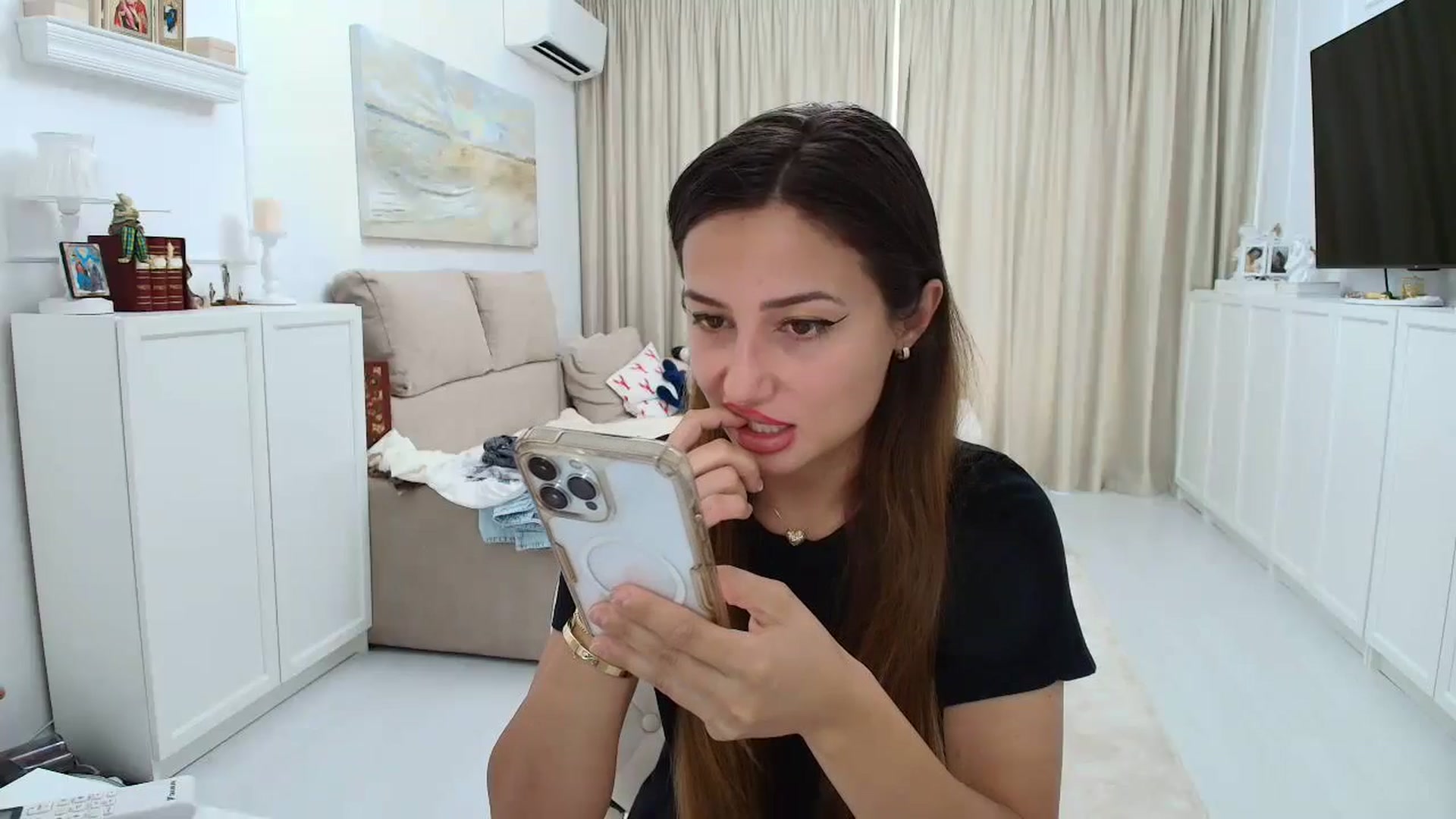 Gallery image thumbnail from Wennndyk's myfreecams stream on, 08/03/2024, 07:53 image 3 of 20