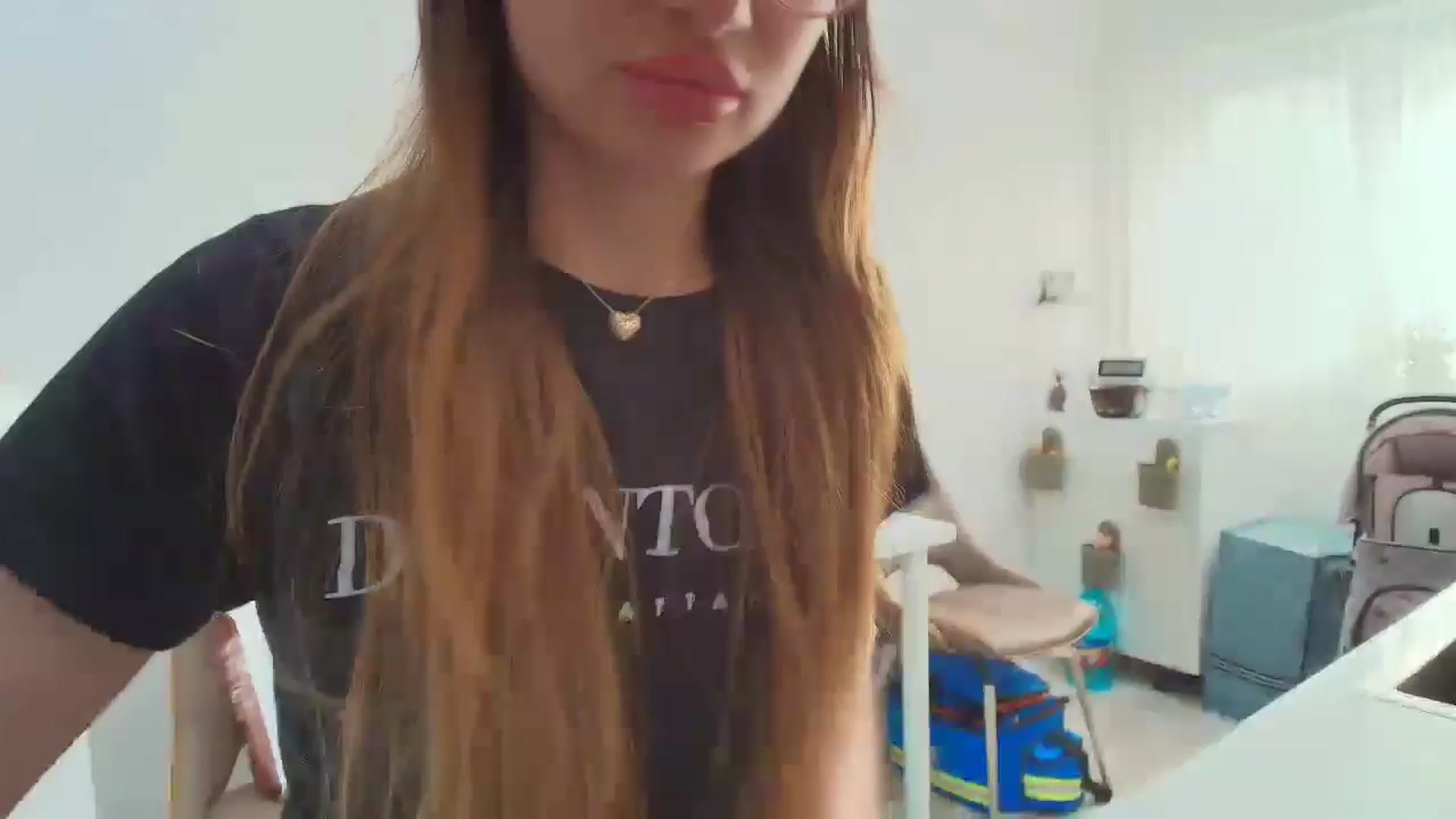 Gallery image thumbnail from Wennndyk's myfreecams stream on, 08/03/2024, 08:51 image 4 of 20