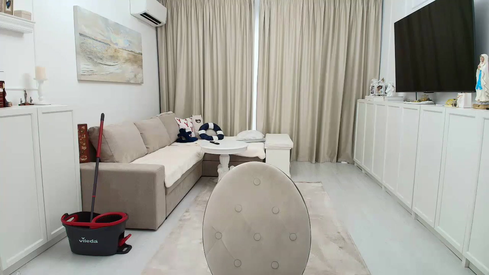 Gallery image thumbnail from Wennndyk's myfreecams stream on, 08/10/2024, 12:46 image 15 of 20