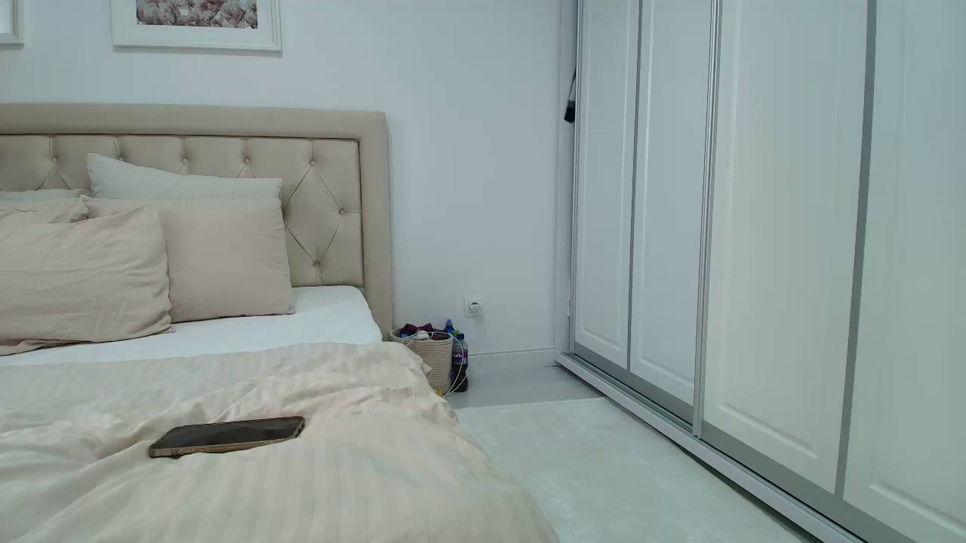 Gallery image thumbnail from Wennndyk's myfreecams stream on, 08/10/2024, 14:54 image 16 of 20