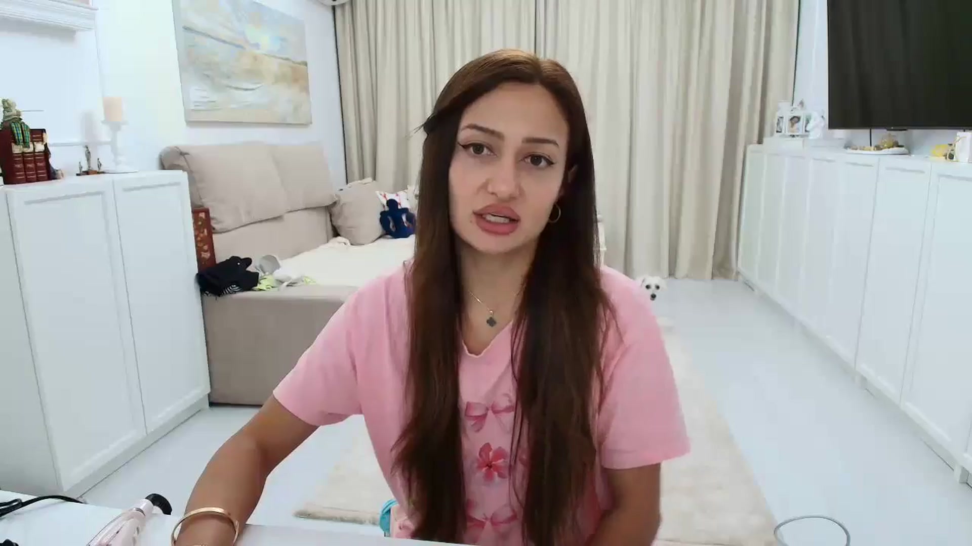Gallery image thumbnail from Wennndyk's myfreecams stream on, 08/11/2024, 17:45 image 14 of 20