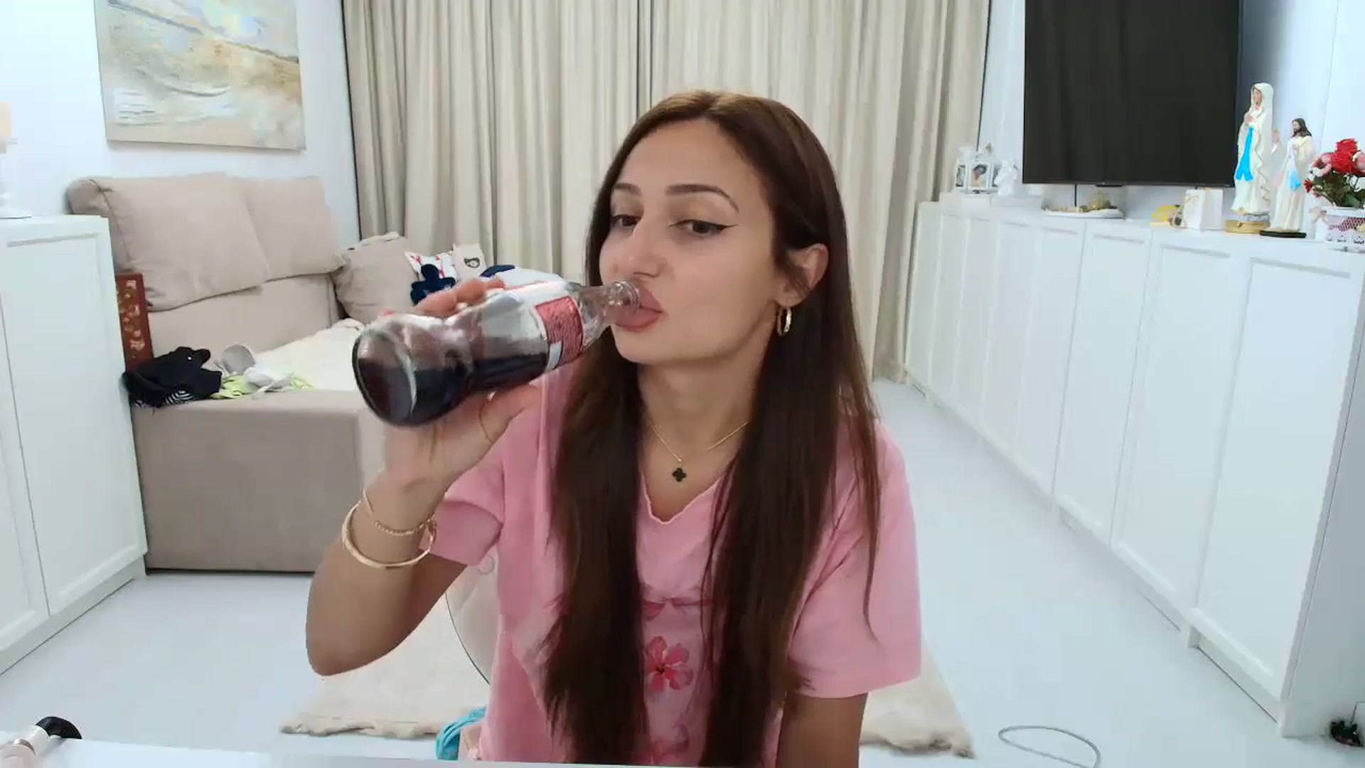 Gallery image thumbnail from Wennndyk's myfreecams stream on, 08/11/2024, 17:45 image 18 of 20