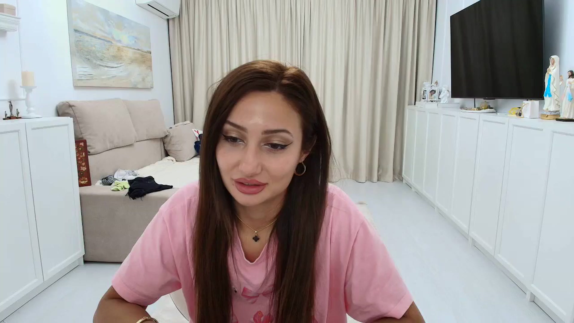 Gallery image thumbnail from Wennndyk's myfreecams stream on, 08/12/2024, 21:51 image 10 of 20