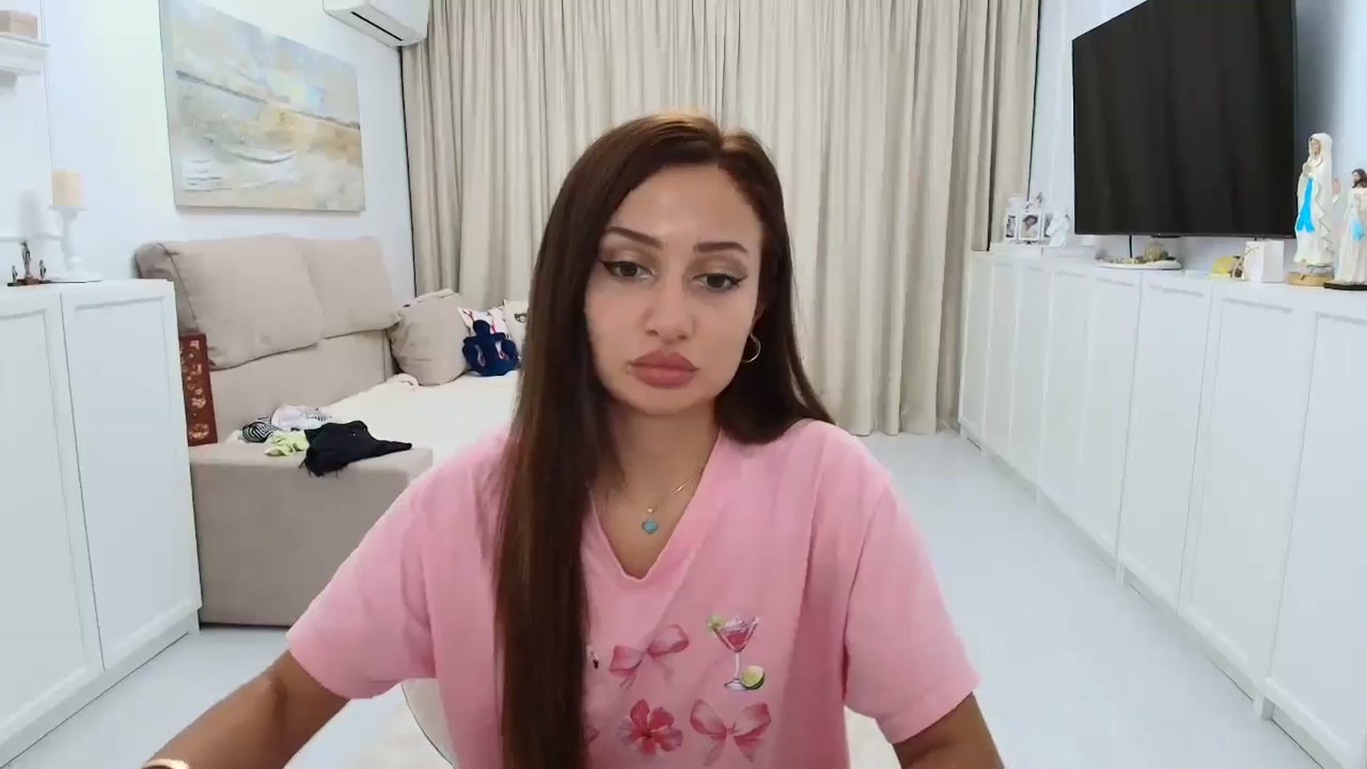Gallery image thumbnail from Wennndyk's myfreecams stream on, 08/12/2024, 21:51 image 14 of 20