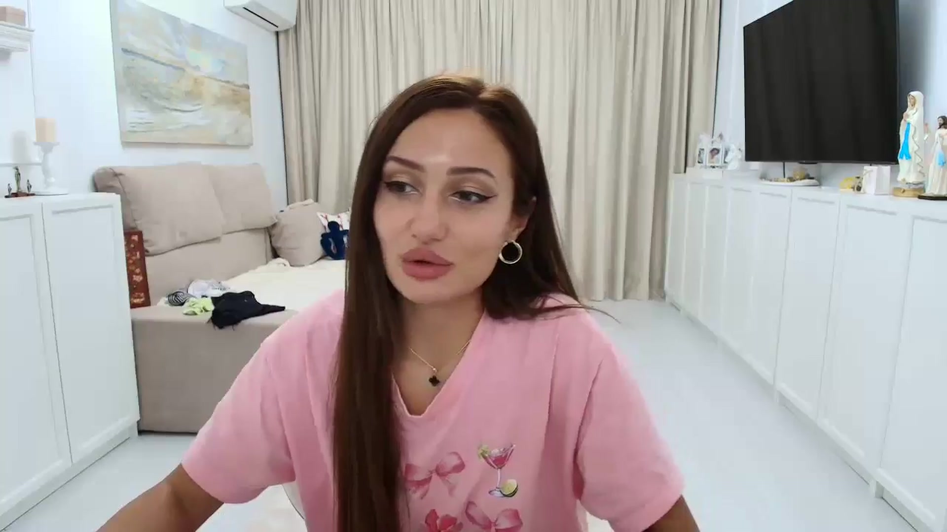 Gallery image thumbnail from Wennndyk's myfreecams stream on, 08/12/2024, 21:51 image 18 of 20