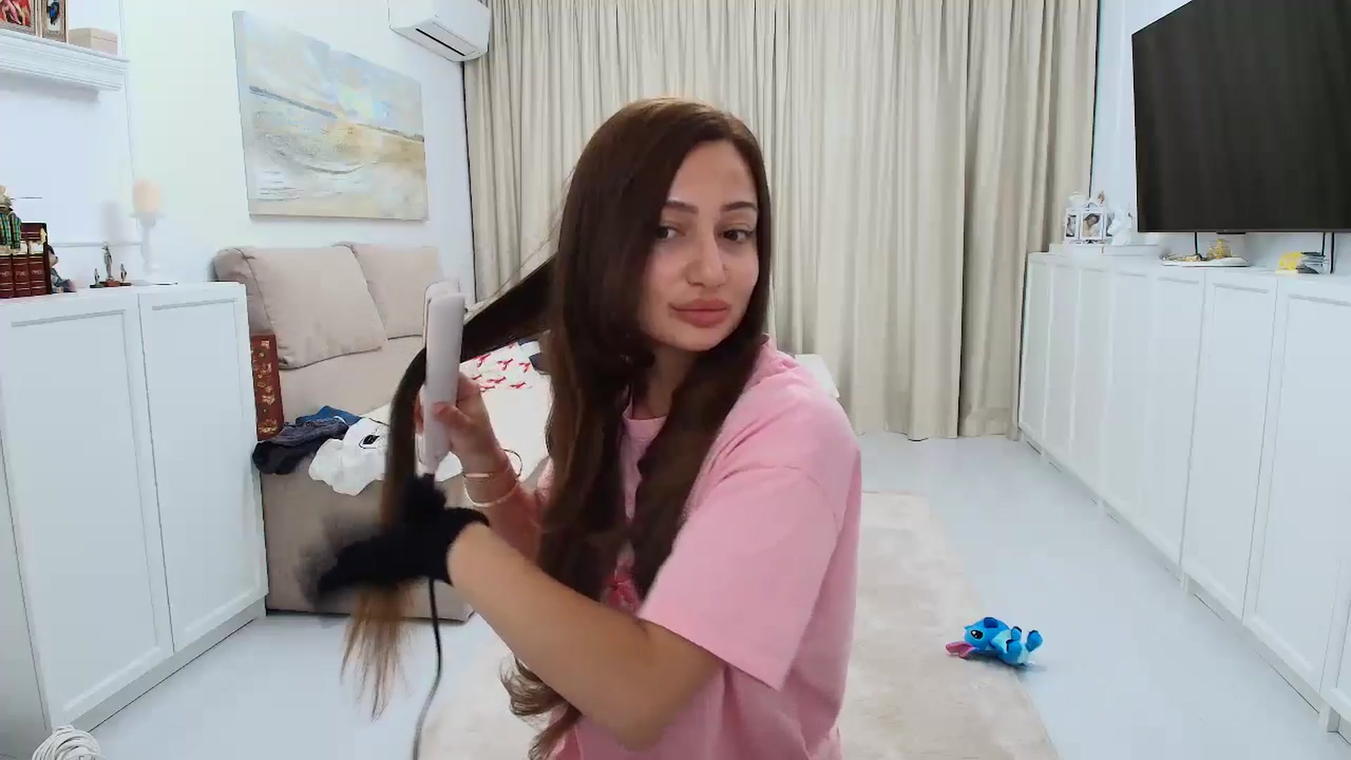 Gallery image thumbnail from Wennndyk's myfreecams stream on, 08/27/2024, 22:52 image 5 of 20