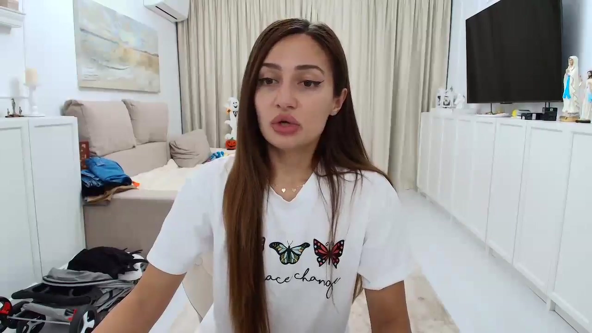 Gallery image thumbnail from Wennndyk's myfreecams stream on, 10/24/2024, 22:35 image 13 of 20