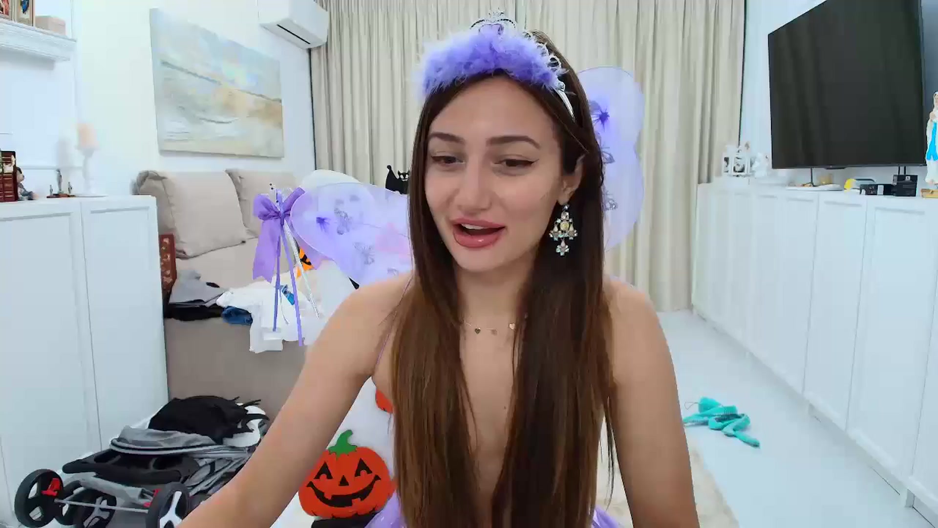 Gallery image thumbnail from Wennndyk's myfreecams stream on, 10/25/2024, 23:45 image 14 of 20