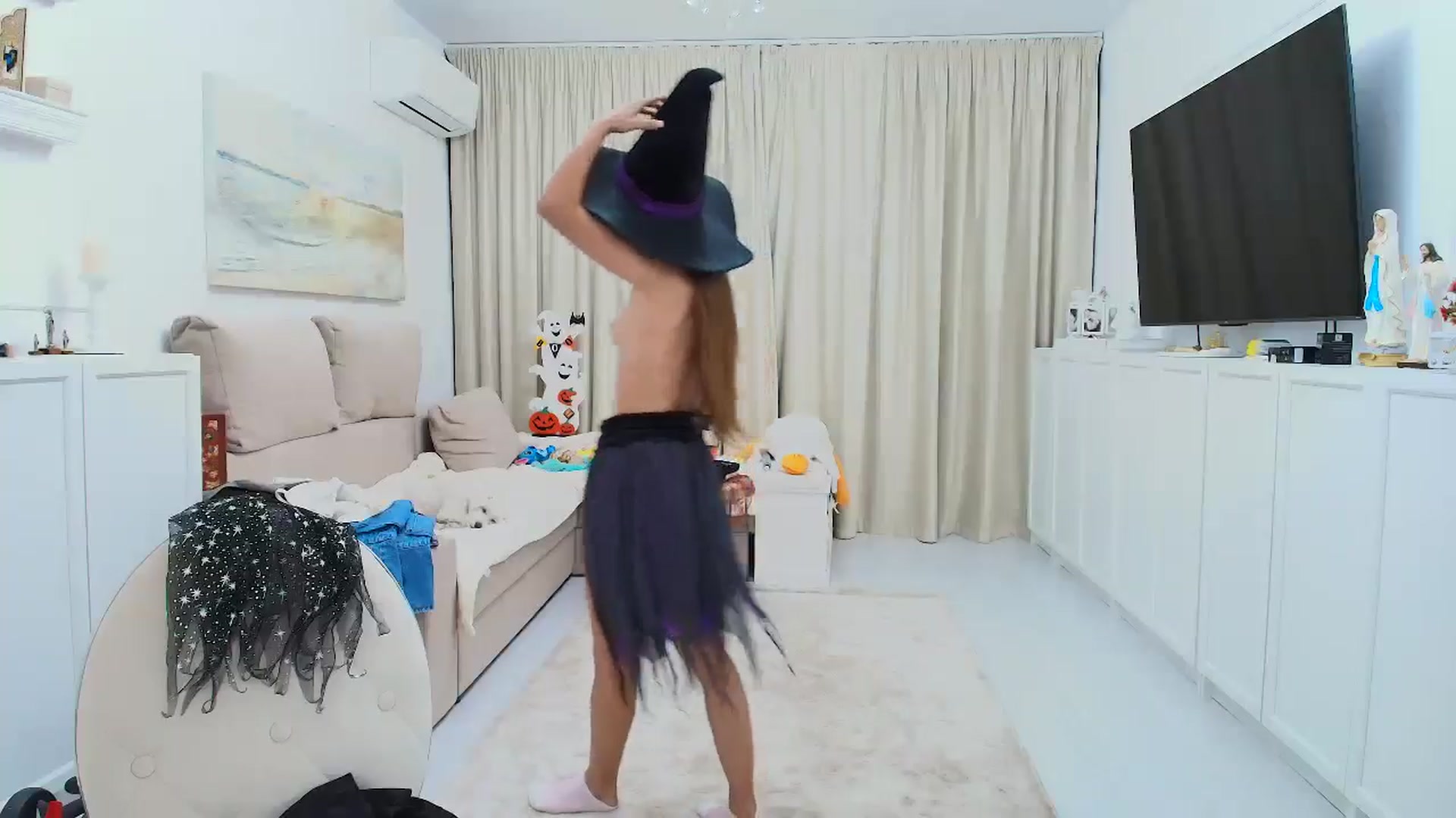 Gallery image thumbnail from Wennndyk's myfreecams stream on, 10/27/2024, 18:23 image 7 of 20