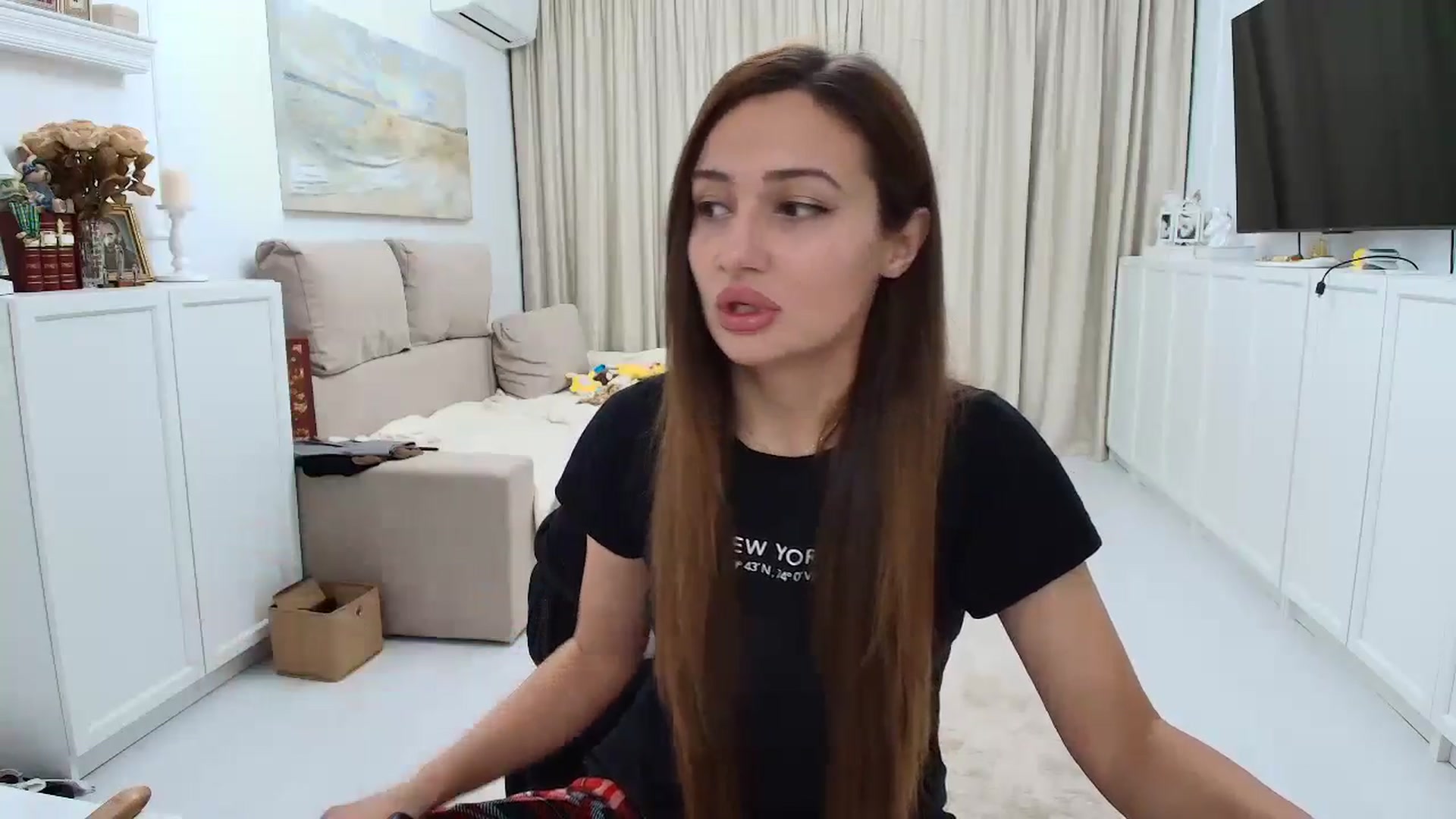 Gallery image thumbnail from Wennndyk's myfreecams stream on, 11/05/2024, 23:00 image 8 of 20