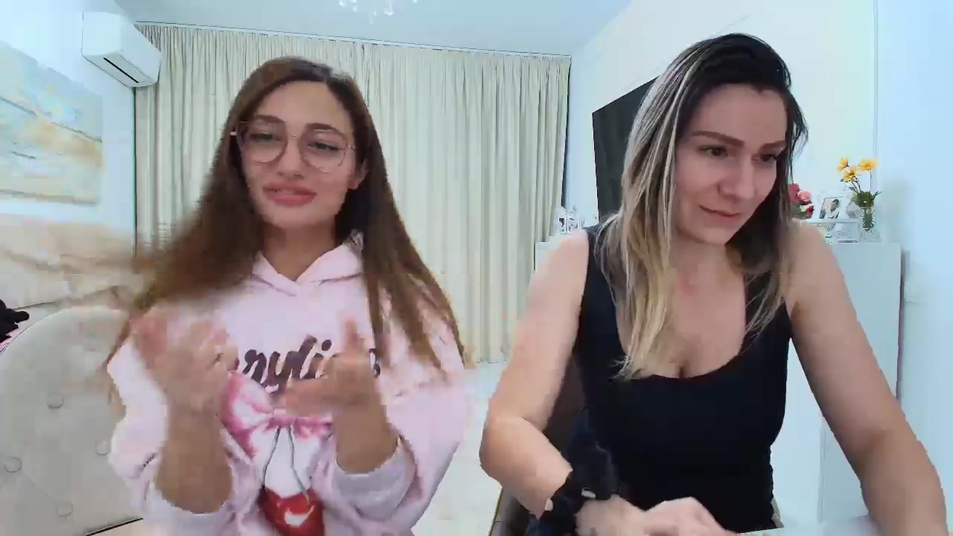 Gallery image thumbnail from Wennndyk's myfreecams stream on, 12/01/2024, 19:16 image 2 of 20
