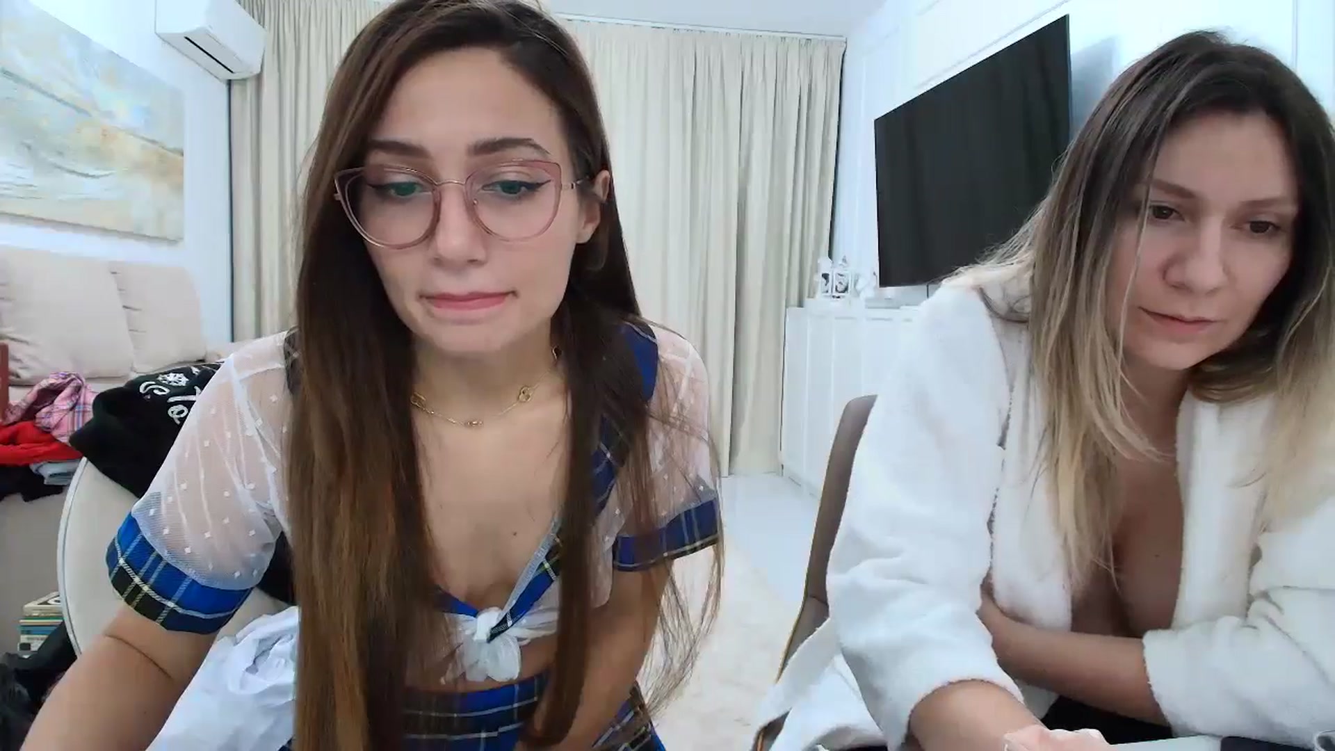 Gallery image thumbnail from Wennndyk's myfreecams stream on, 12/03/2024, 02:13 image 3 of 20
