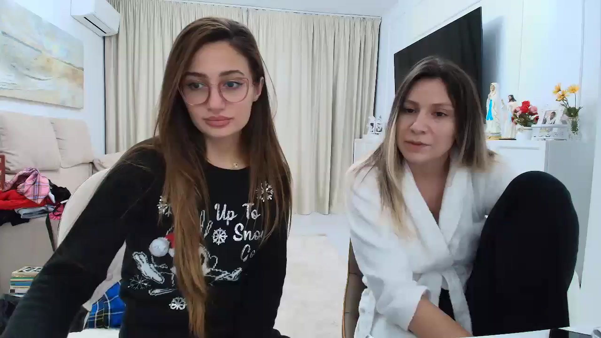 Gallery image thumbnail from Wennndyk's myfreecams stream on, 12/03/2024, 02:13 image 1 of 20