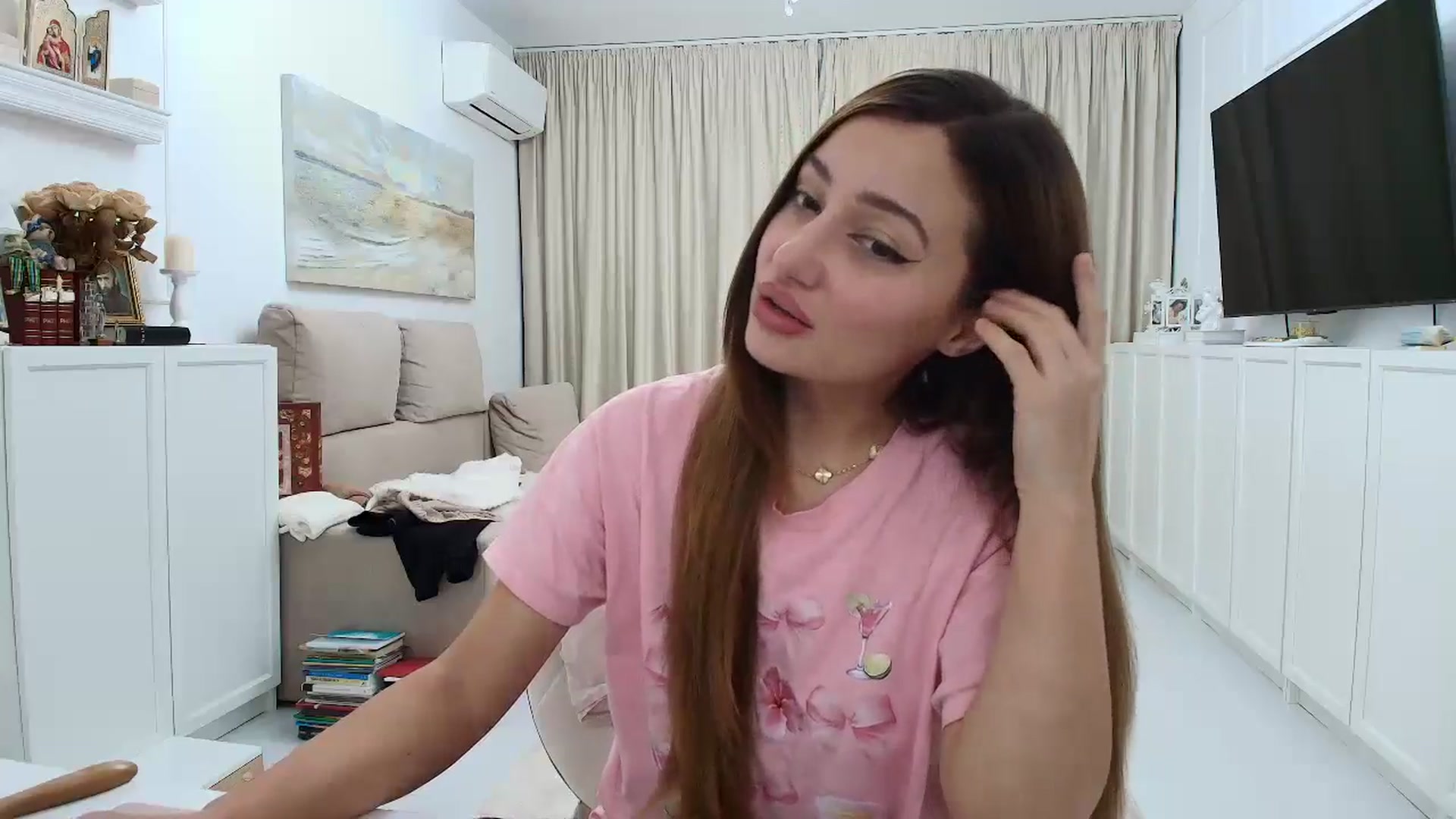 Gallery image thumbnail from Wennndyk's myfreecams stream on, 12/10/2024, 22:03 image 4 of 20