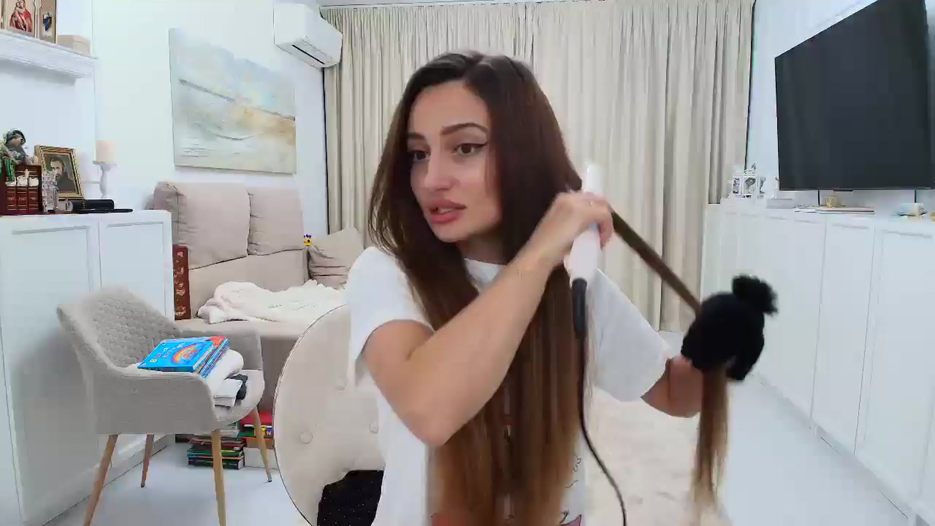 Gallery image thumbnail from Wennndyk's myfreecams stream on, 12/24/2024, 21:03 image 1 of 20