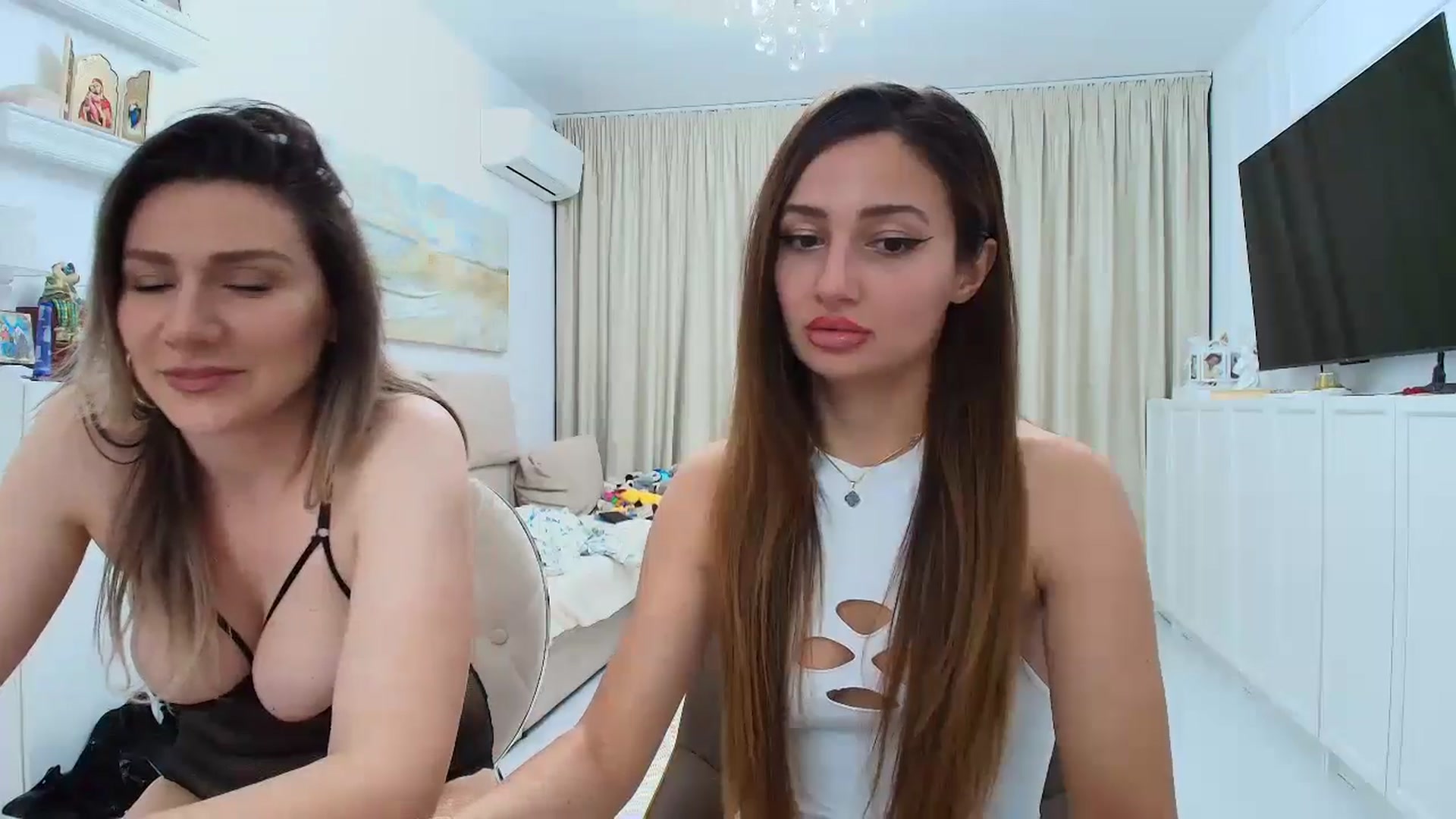 Gallery image thumbnail from Wennndyk's myfreecams stream on, 01/24/2025, 23:14 image 6 of 20