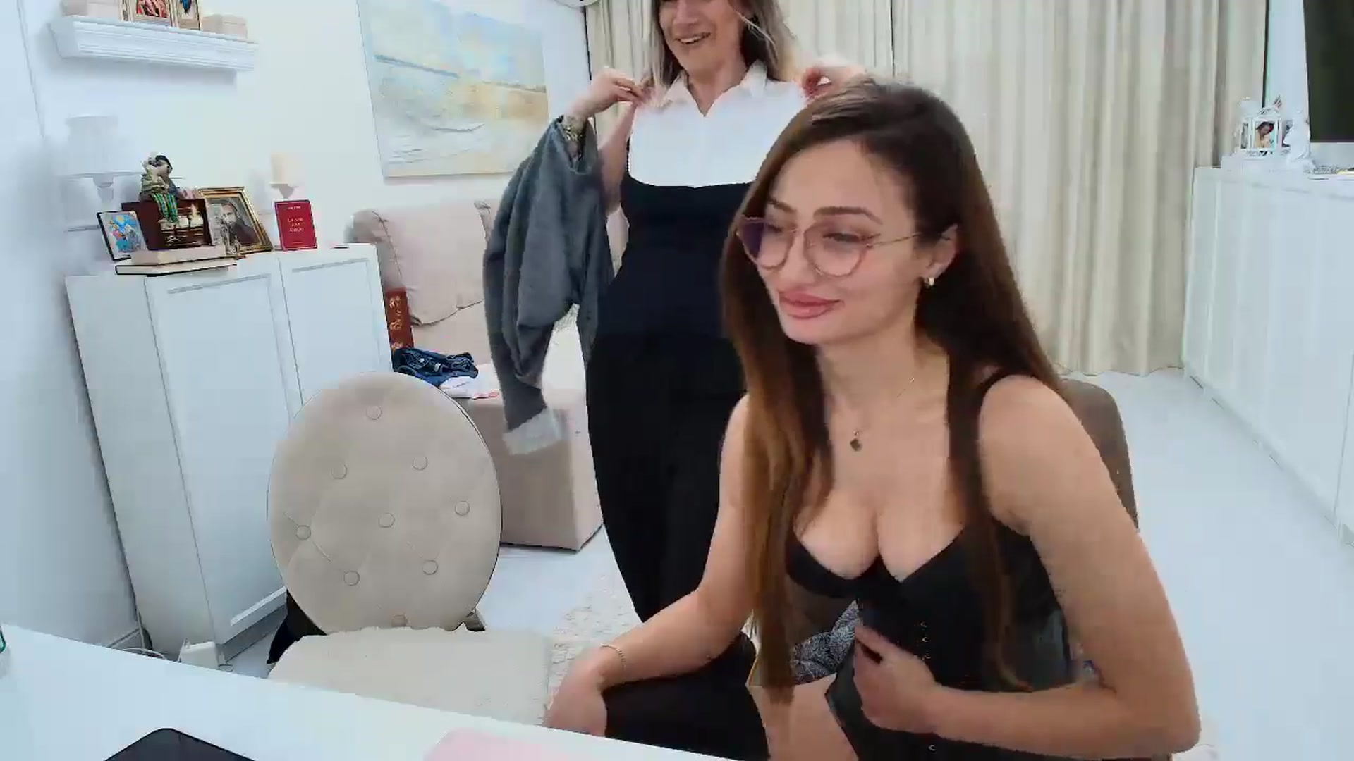 Gallery image thumbnail from Wennndyk's myfreecams stream on, 02/04/2025, 22:37 image 14 of 20