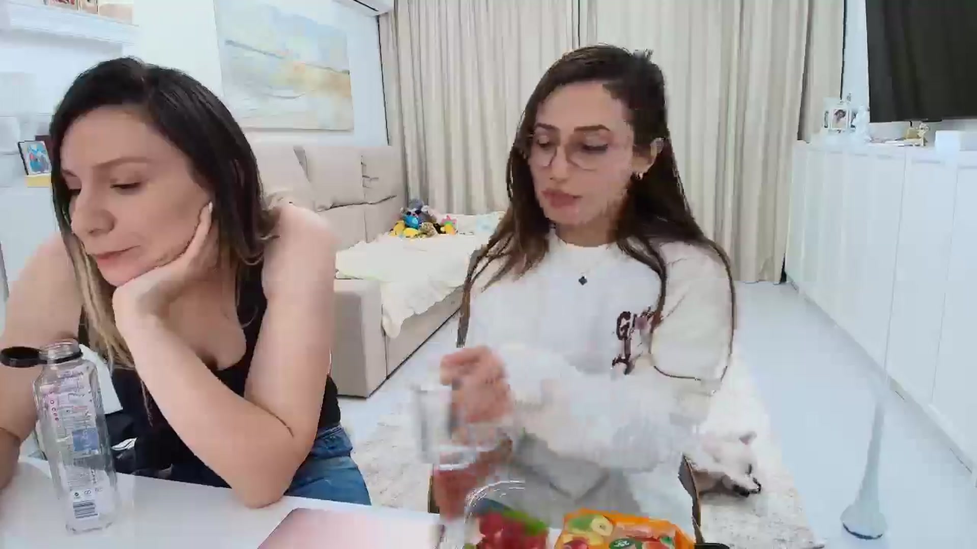 Gallery image thumbnail from Wennndyk's myfreecams stream on, 02/08/2025, 21:54 image 8 of 20