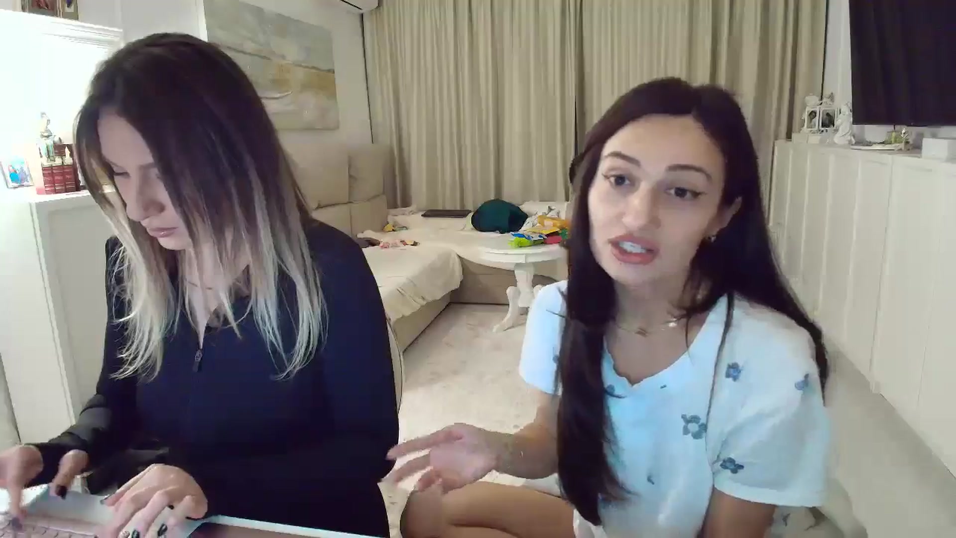 Gallery image thumbnail from Wennndyk's myfreecams stream on, 02/14/2025, 24:01 image 2 of 20