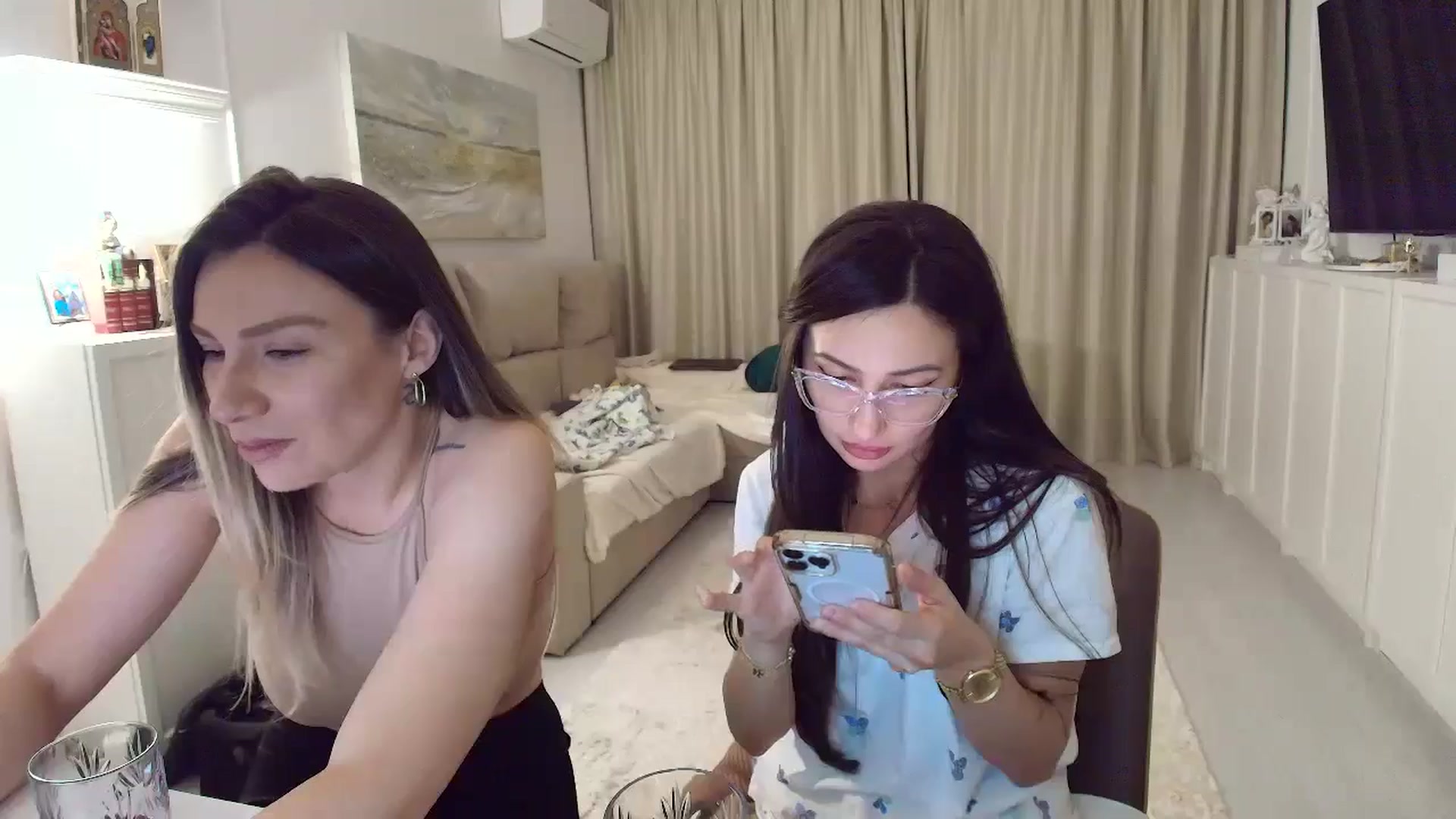 Gallery image thumbnail from Wennndyk's myfreecams stream on, 02/14/2025, 01:31 image 10 of 20