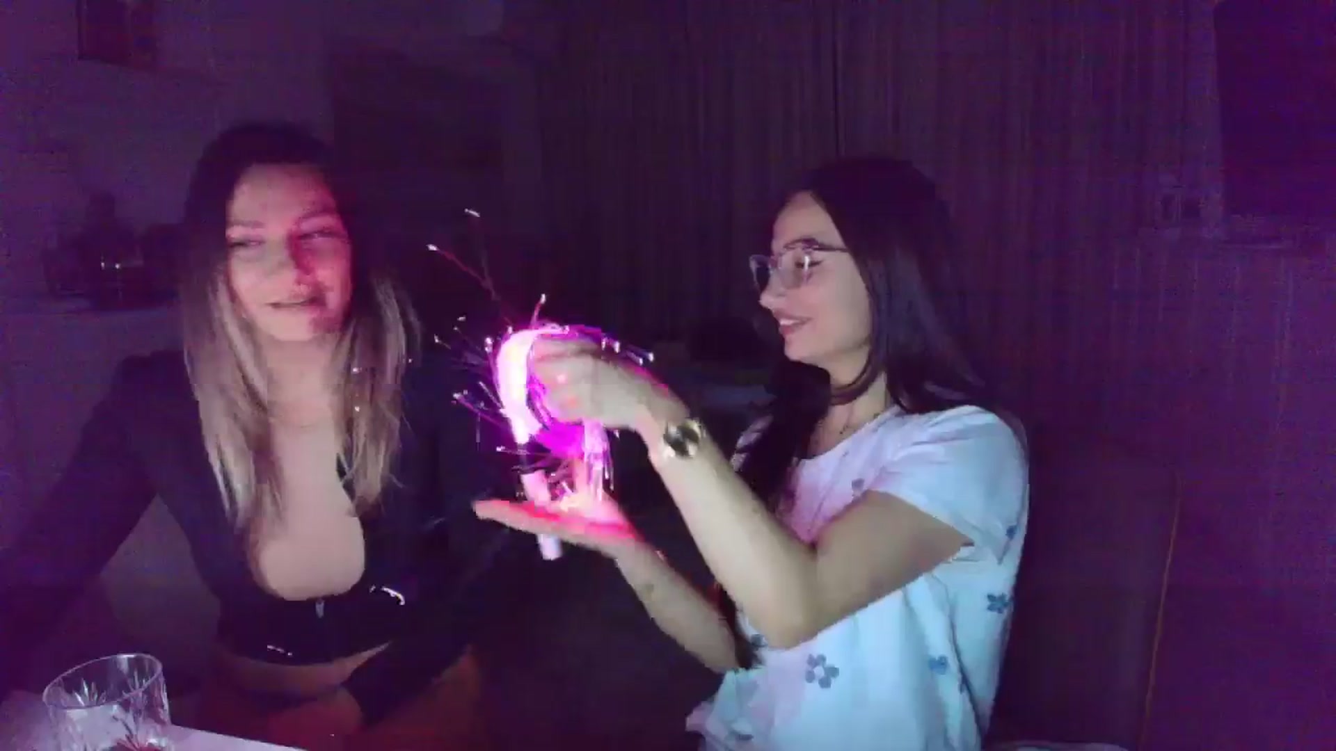 Gallery image thumbnail from Wennndyk's myfreecams stream on, 02/14/2025, 01:31 image 6 of 20