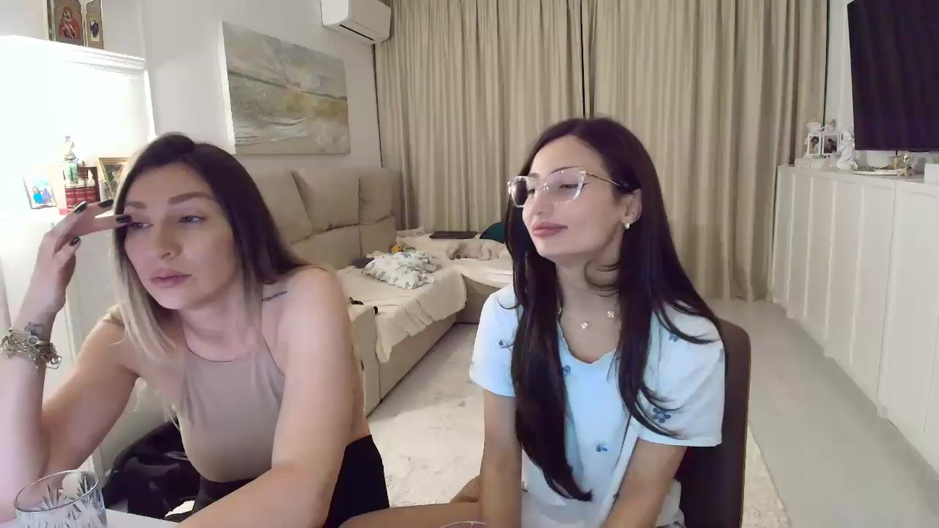 Gallery image thumbnail from Wennndyk's myfreecams stream on, 02/14/2025, 01:31 image 14 of 20