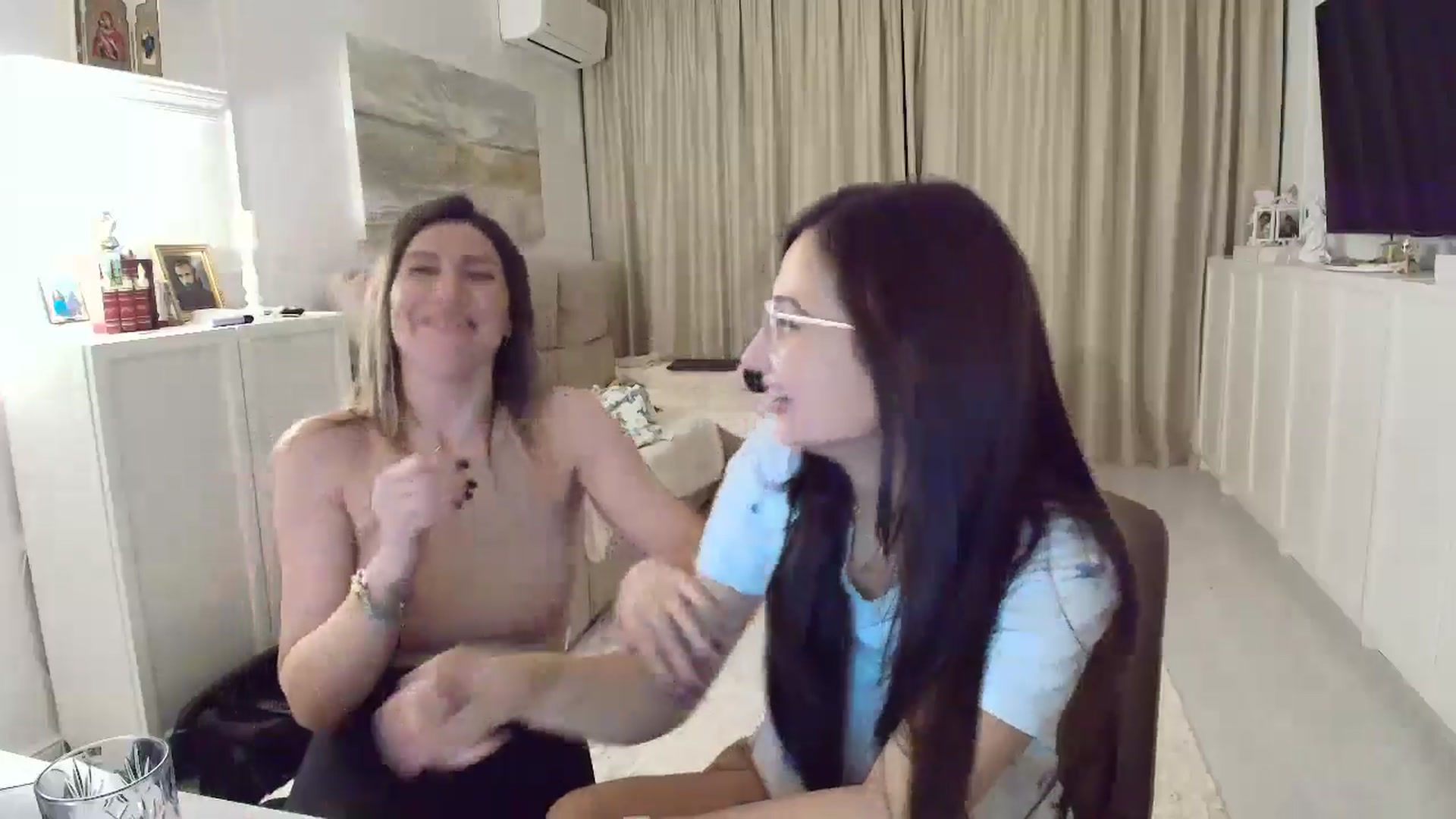 Gallery image thumbnail from Wennndyk's myfreecams stream on, 02/14/2025, 01:31 image 13 of 20