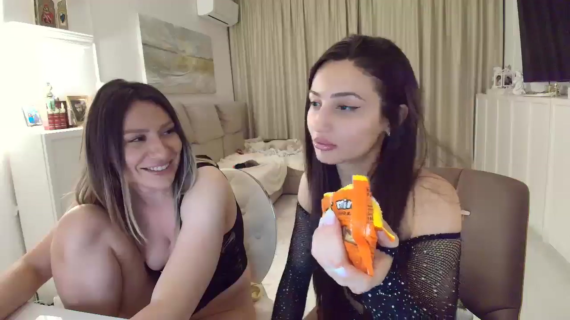 Gallery image thumbnail from Wennndyk's myfreecams stream on, 02/20/2025, 24:44 image 7 of 20