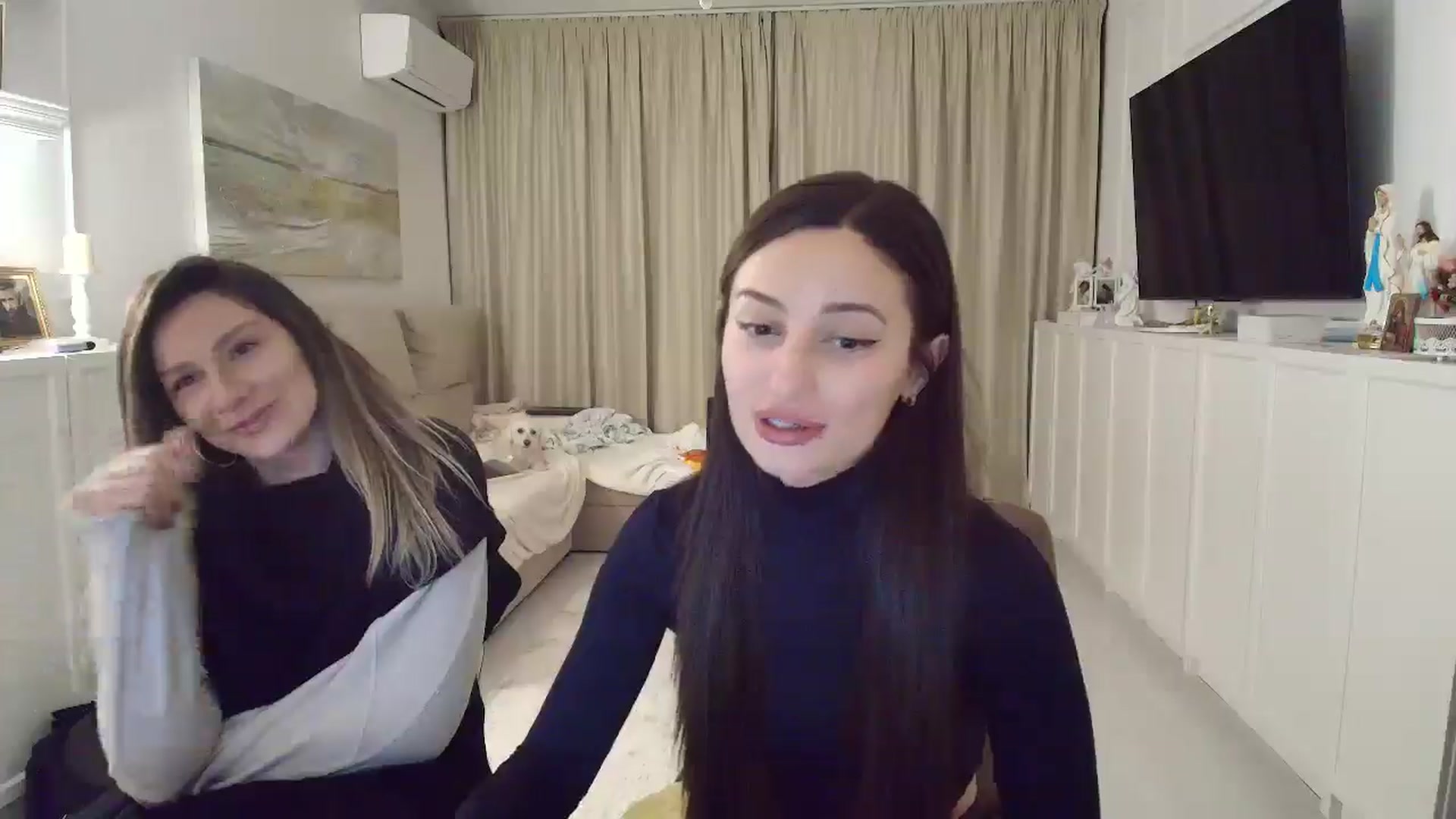 Gallery image thumbnail from Wennndyk's myfreecams stream on, 02/20/2025, 24:44 image 4 of 20