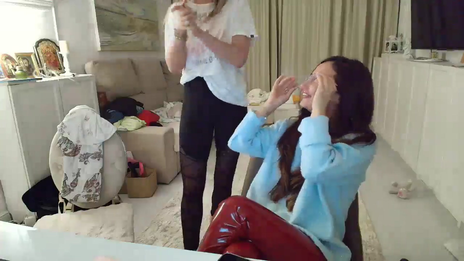Gallery image thumbnail from Wennndyk's myfreecams stream on, 03/19/2025, 23:55 image 13 of 20