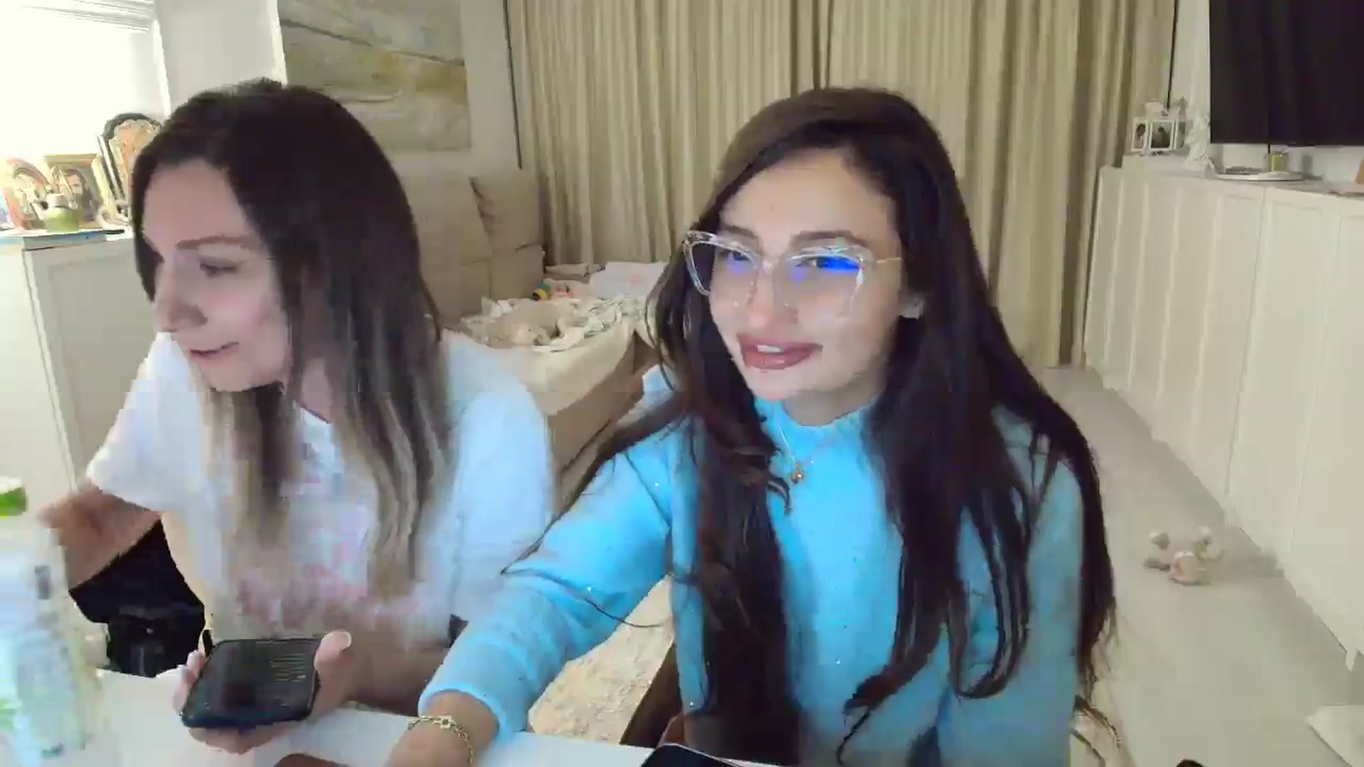 Gallery image thumbnail from Wennndyk's myfreecams stream on, 03/19/2025, 23:55 image 11 of 20