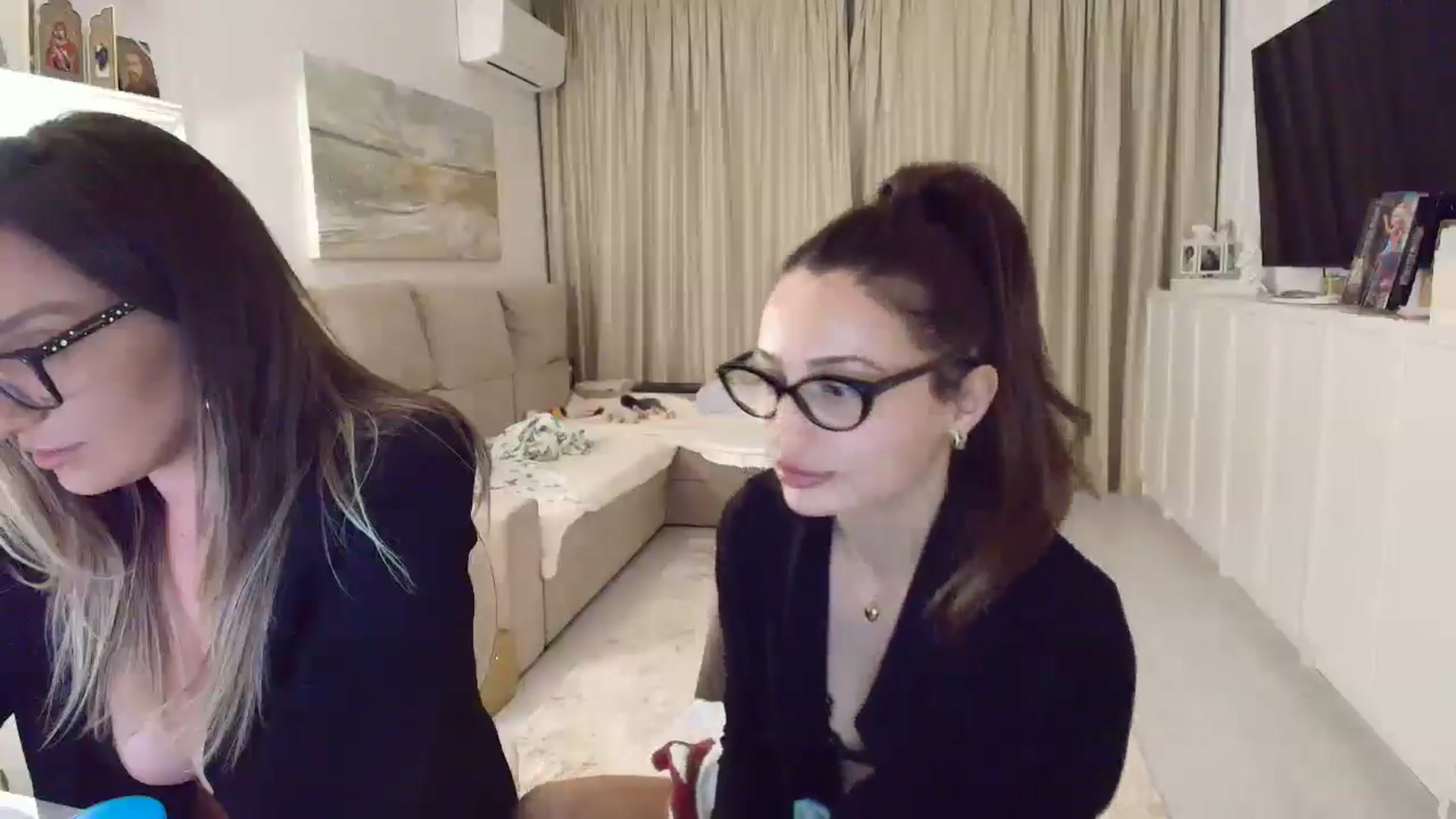 Gallery image thumbnail from Wennndyk's myfreecams stream on, 03/23/2025, 24:30 image 5 of 20