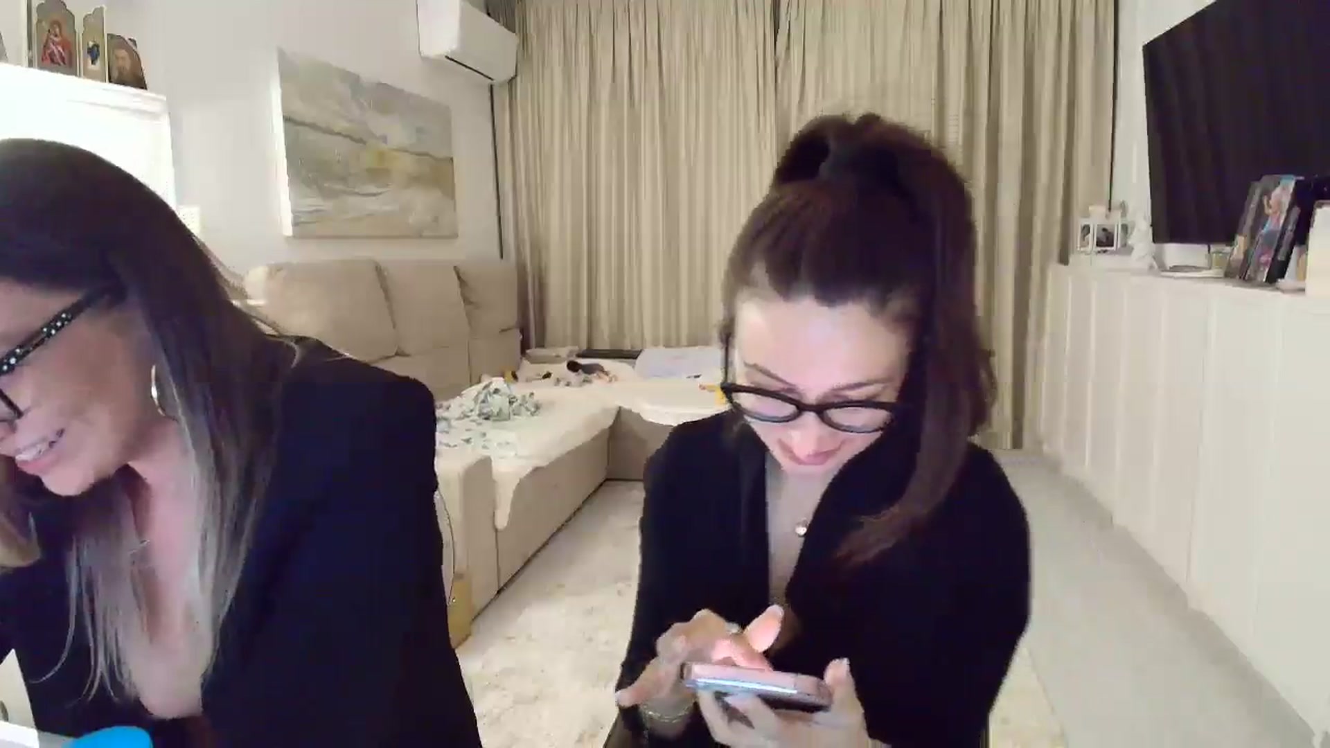 Gallery image thumbnail from Wennndyk's myfreecams stream on, 03/23/2025, 24:31 image 16 of 20