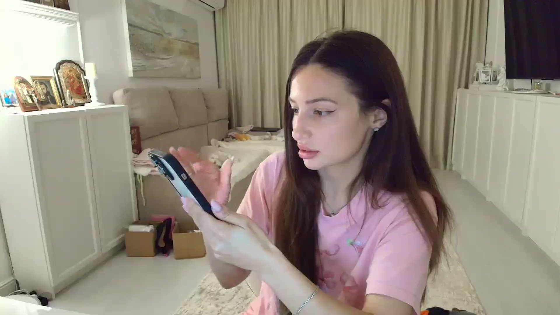 Gallery image thumbnail from Wennndyk's myfreecams stream on, 03/30/2025, 24:08 image 11 of 20