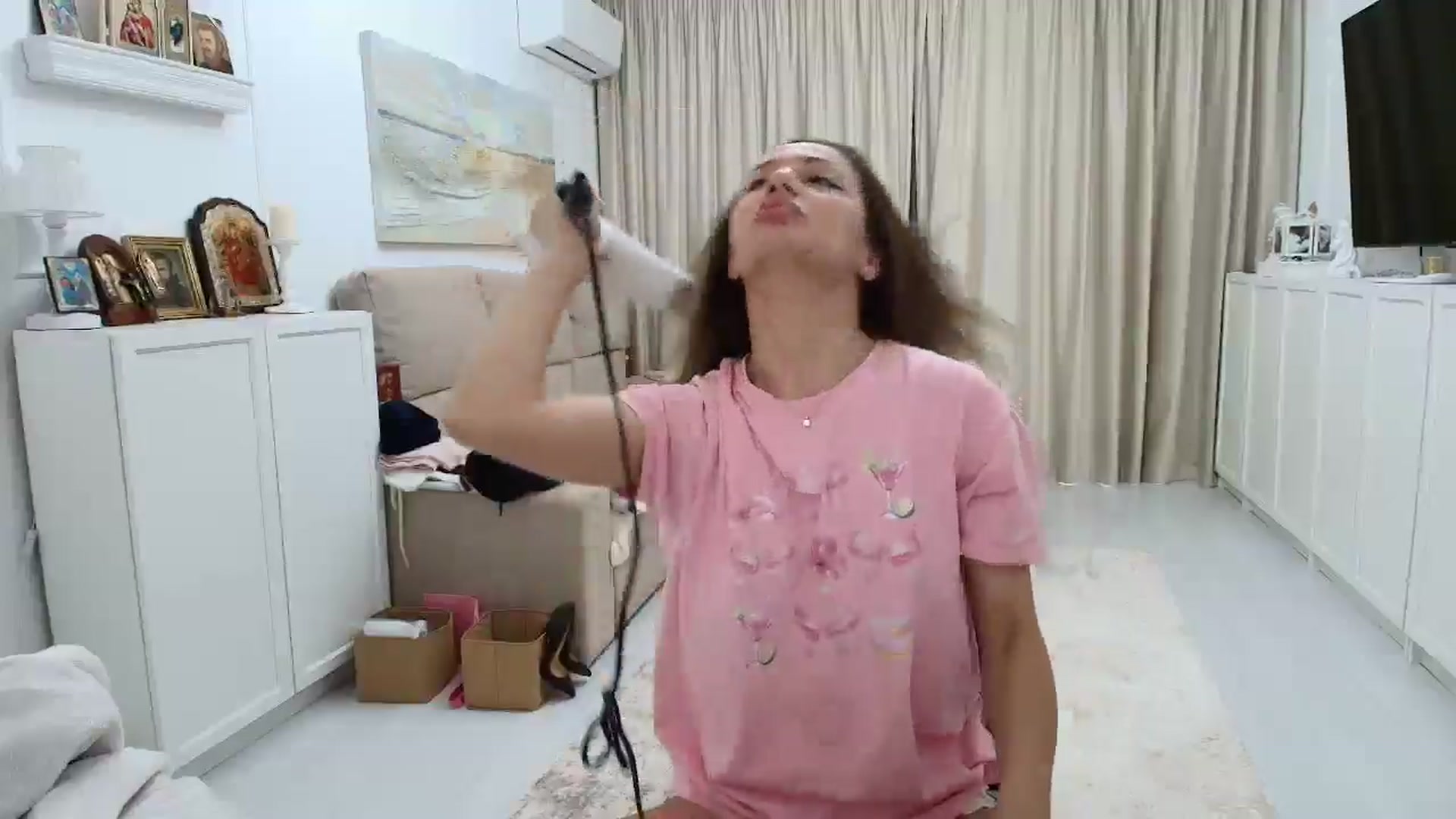Gallery image thumbnail from Wennndyk's myfreecams stream on, 03/31/2025, 12:38 image 4 of 20