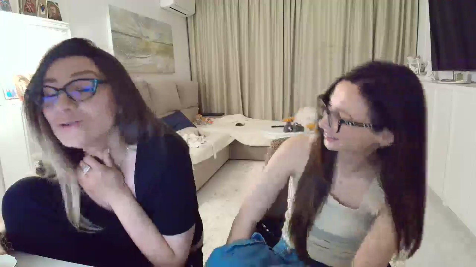 Gallery image thumbnail from Wennndyk's myfreecams stream on, 04/12/2025, 19:29 image 18 of 20