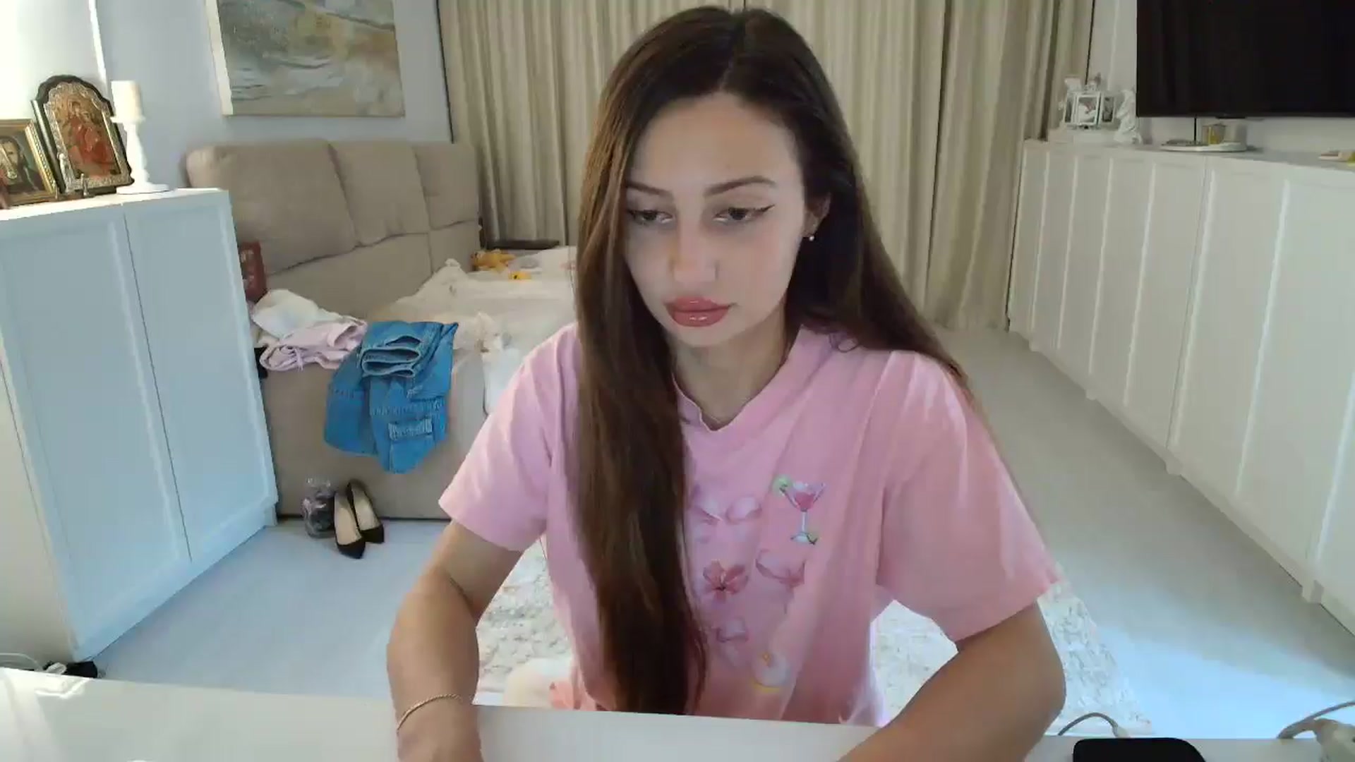 Gallery image thumbnail from Wennndyk's myfreecams stream on, 04/16/2025, 19:49 image 4 of 20