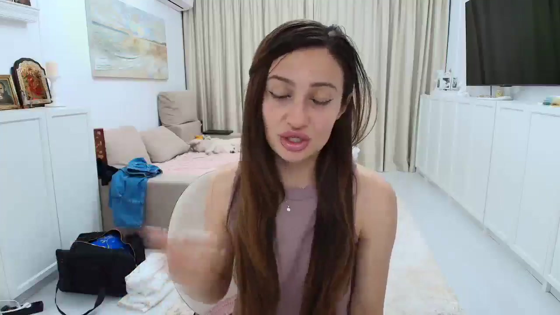 Gallery image thumbnail from Wennndyk's myfreecams stream on, 04/21/2025, 22:33 image 19 of 20