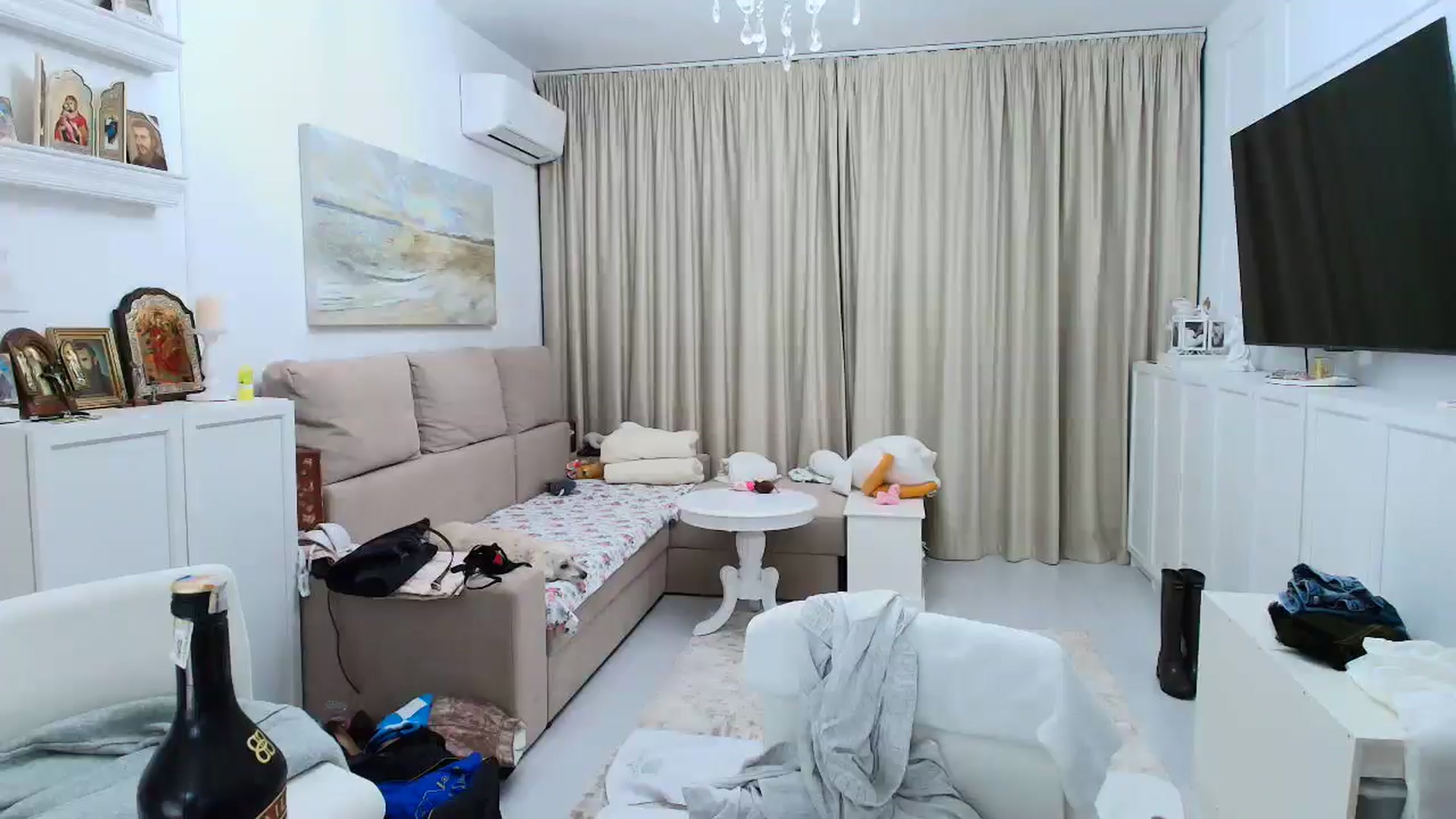 Gallery image thumbnail from Wennndyk's myfreecams stream on, 04/30/2025, 21:43 image 14 of 20