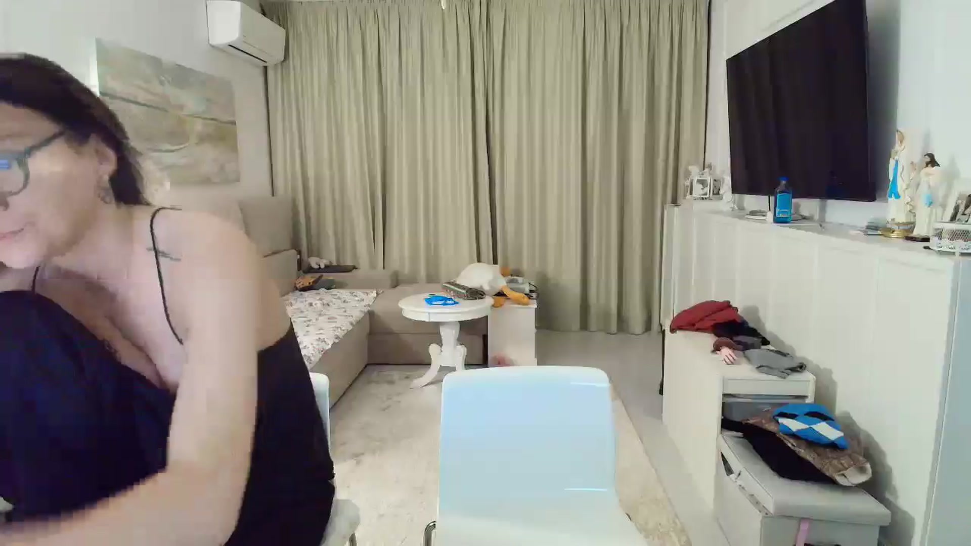 Gallery image thumbnail from Wennndyk's myfreecams stream on, 05/08/2025, 22:18 image 2 of 20