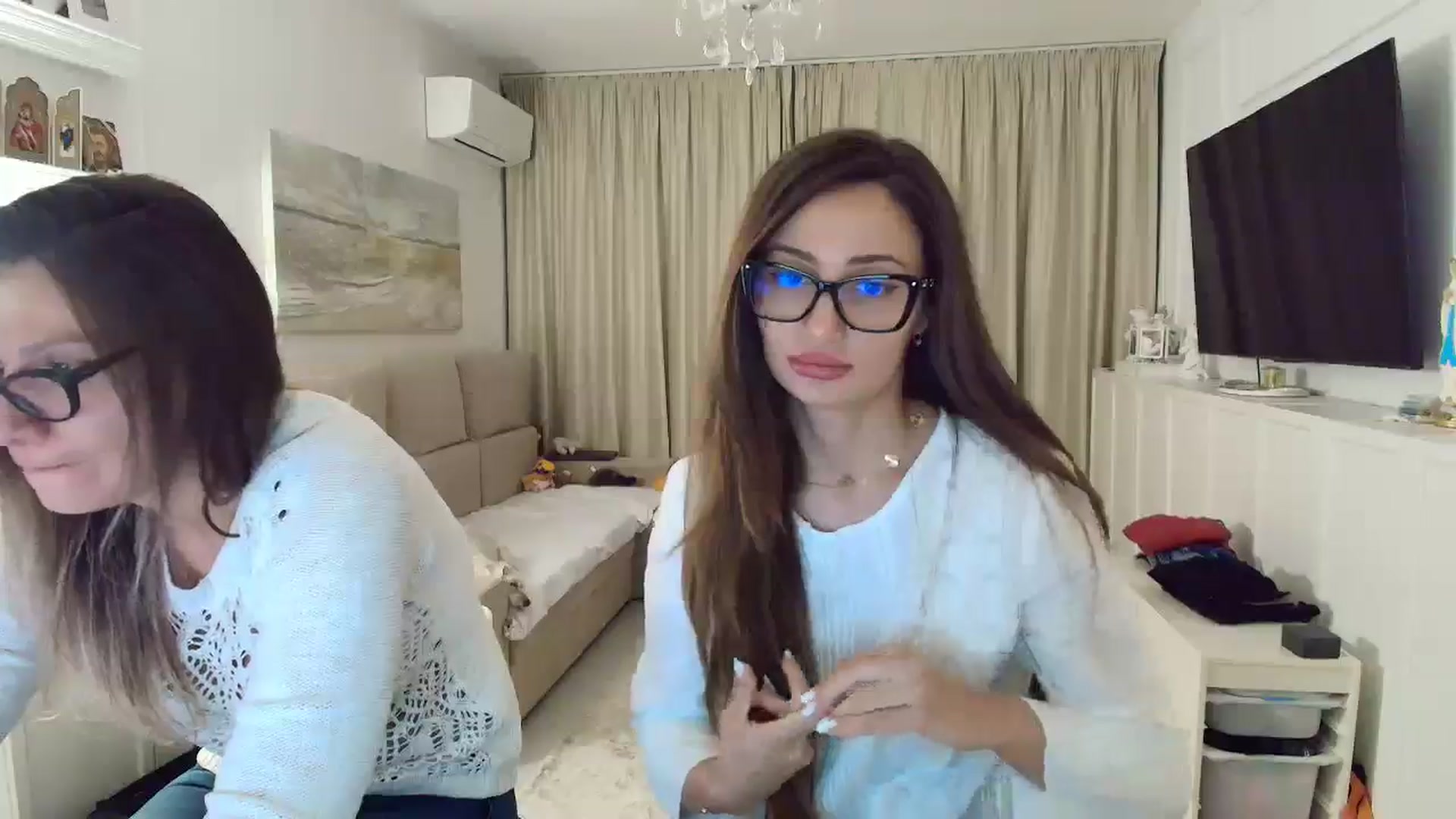 Gallery image thumbnail from Wennndyk's myfreecams stream on, 05/11/2025, 20:27 image 2 of 20