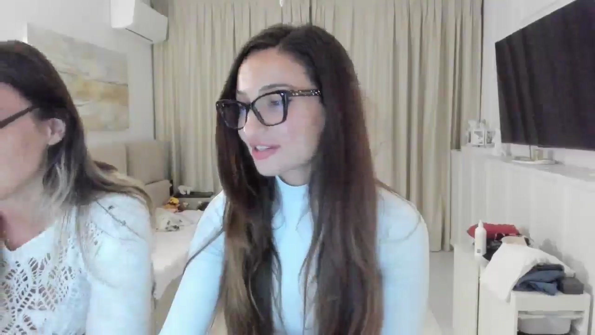 Gallery image thumbnail from Wennndyk's myfreecams stream on, 05/12/2025, 24:03 image 3 of 20